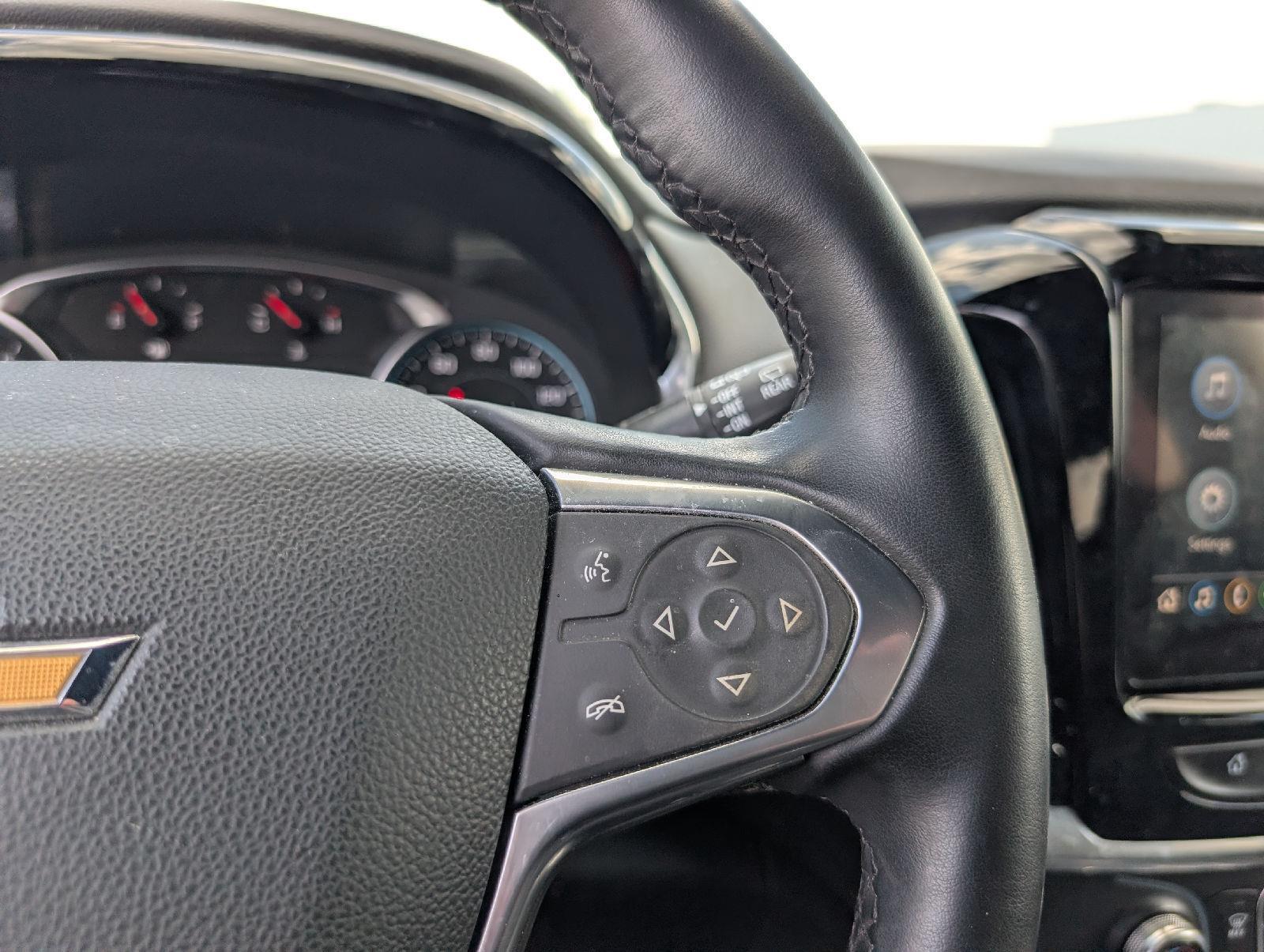 Used 2023 Silver Sage Metallic Chevrolet LT Cloth image 16