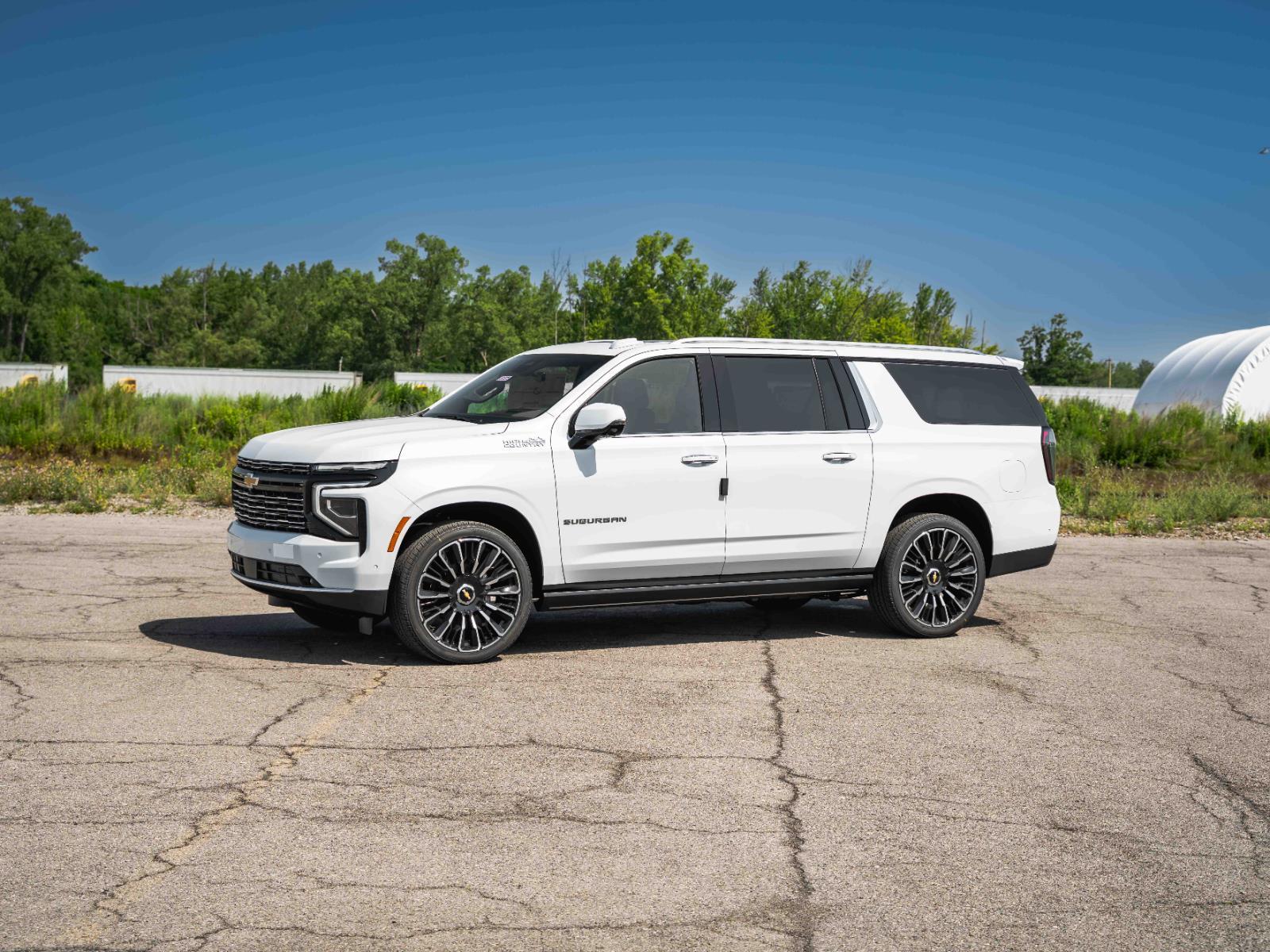 New 2026 Polar White Tricoat Chevrolet High Country image 5