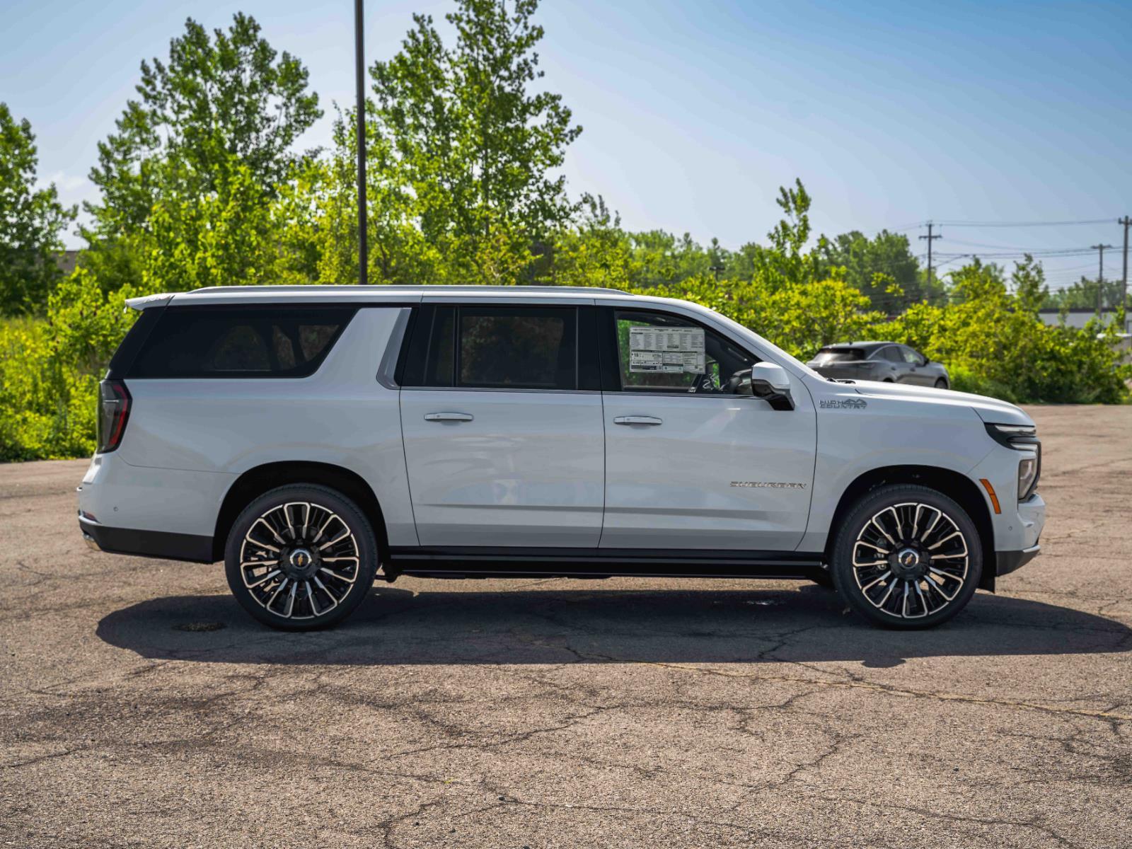 New 2026 Polar White Tricoat Chevrolet High Country image 15