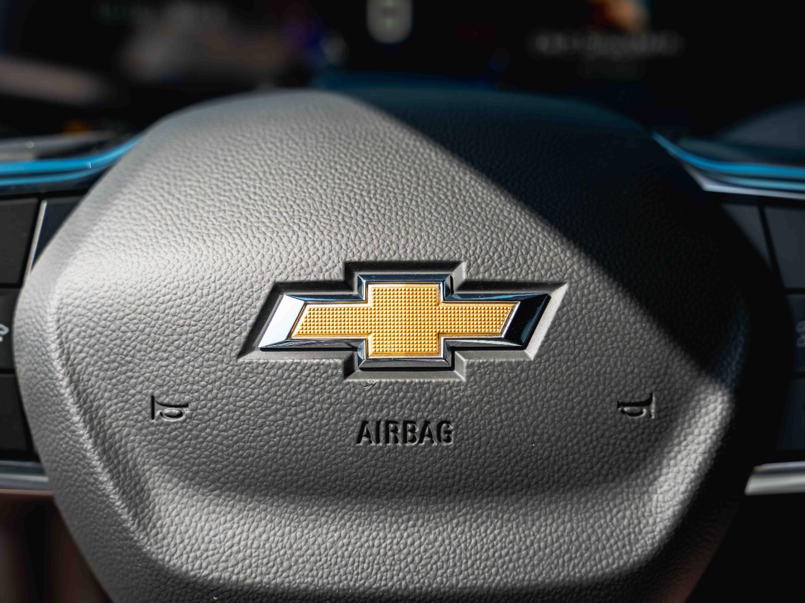 New 2026 Polar White Tricoat Chevrolet High Country image 16