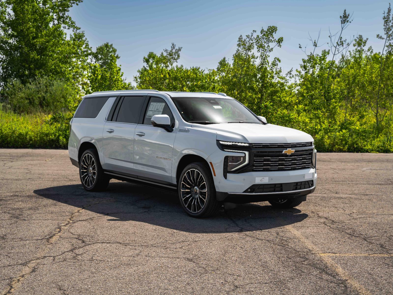 New 2026 Polar White Tricoat Chevrolet High Country image 17