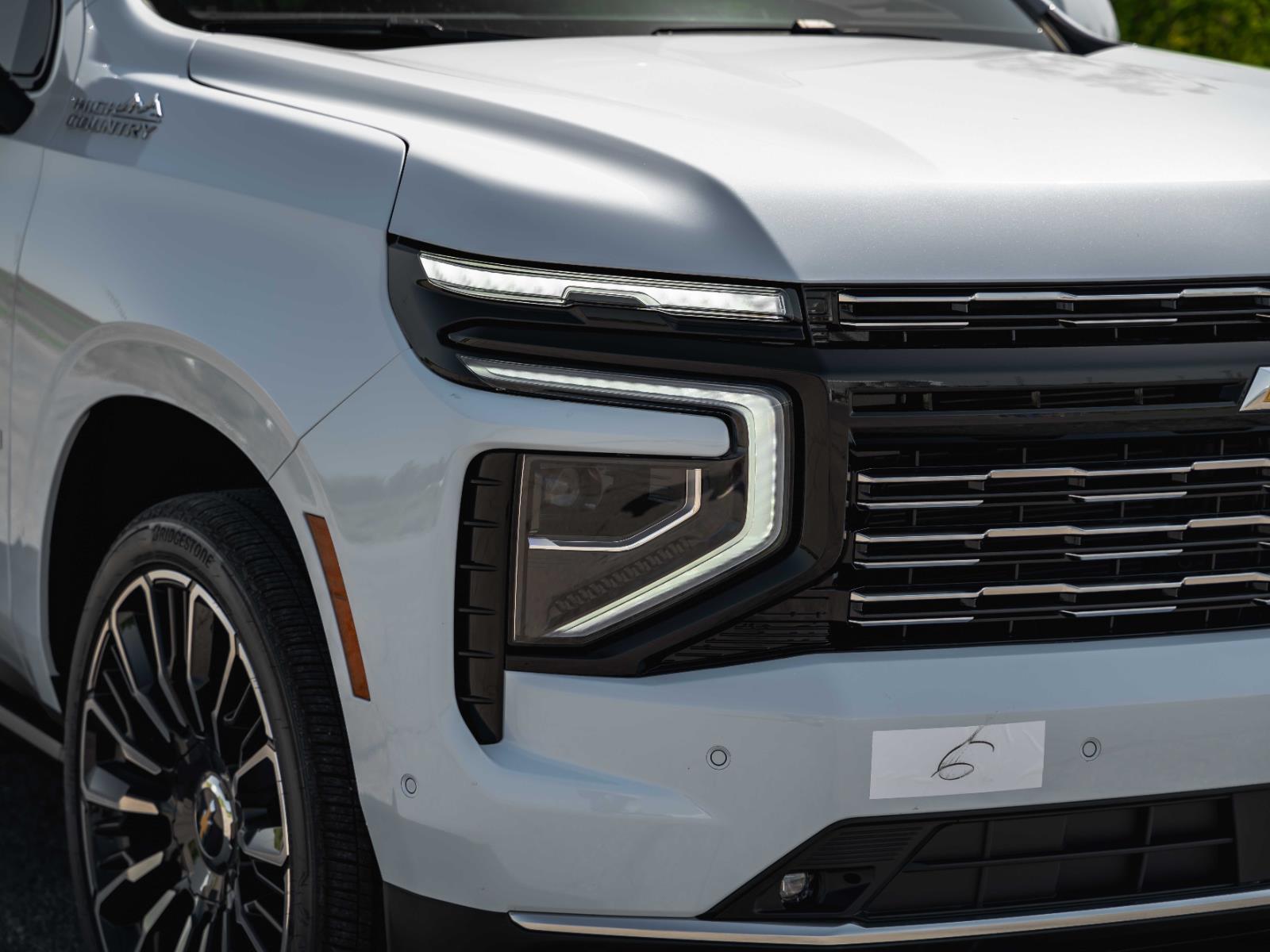 New 2026 Polar White Tricoat Chevrolet High Country image 21