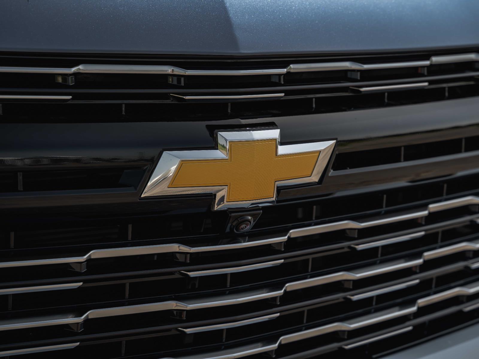 New 2026 Polar White Tricoat Chevrolet High Country image 23