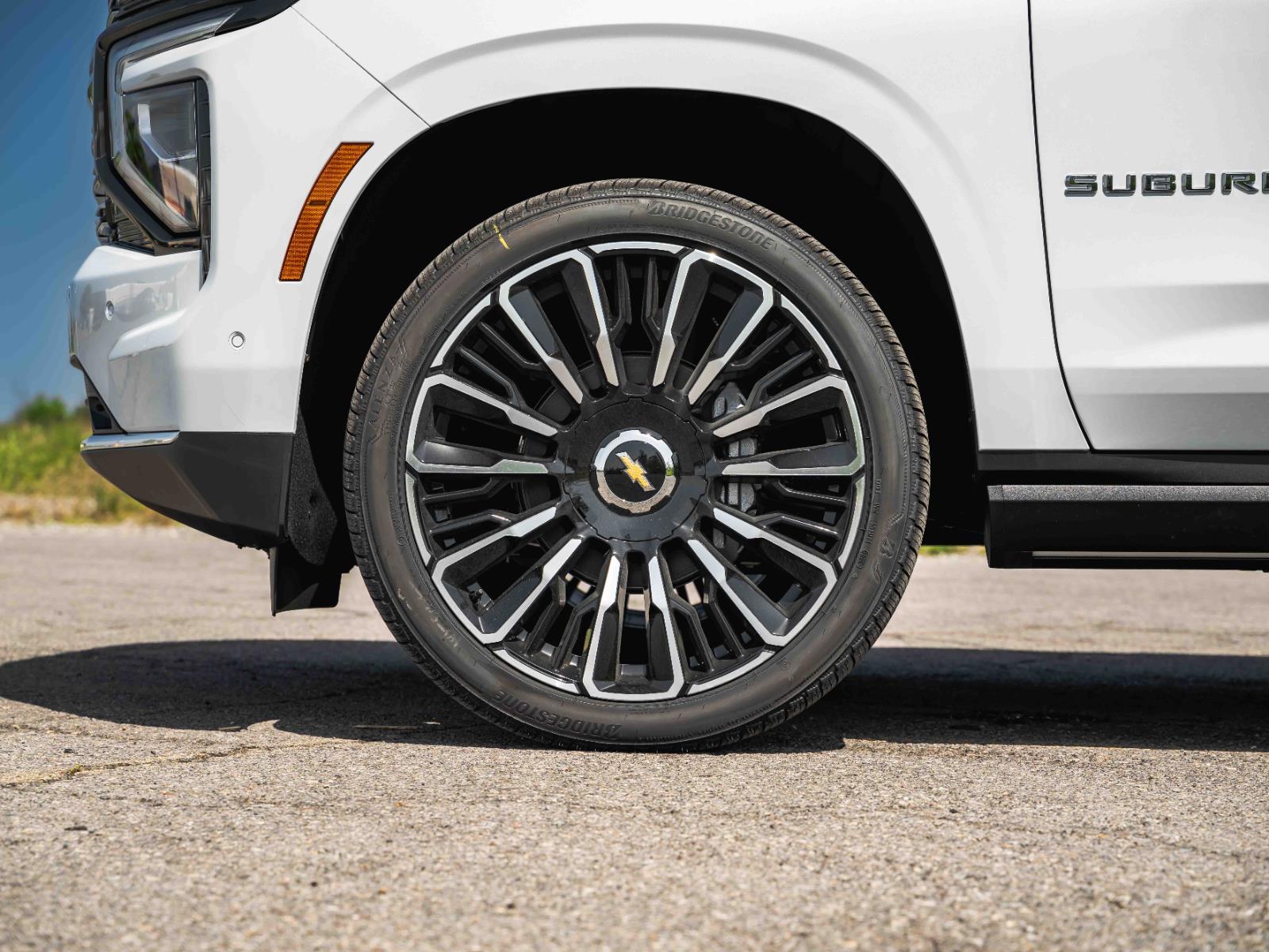 New 2026 Polar White Tricoat Chevrolet High Country image 31