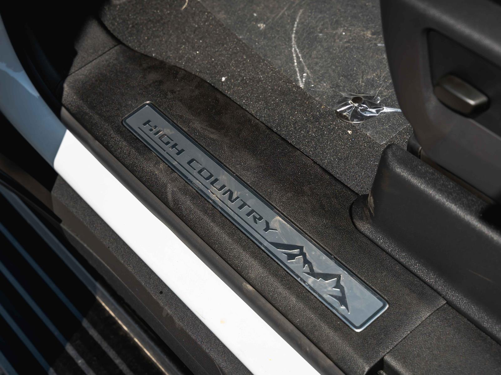 New 2026 Polar White Tricoat Chevrolet High Country image 44