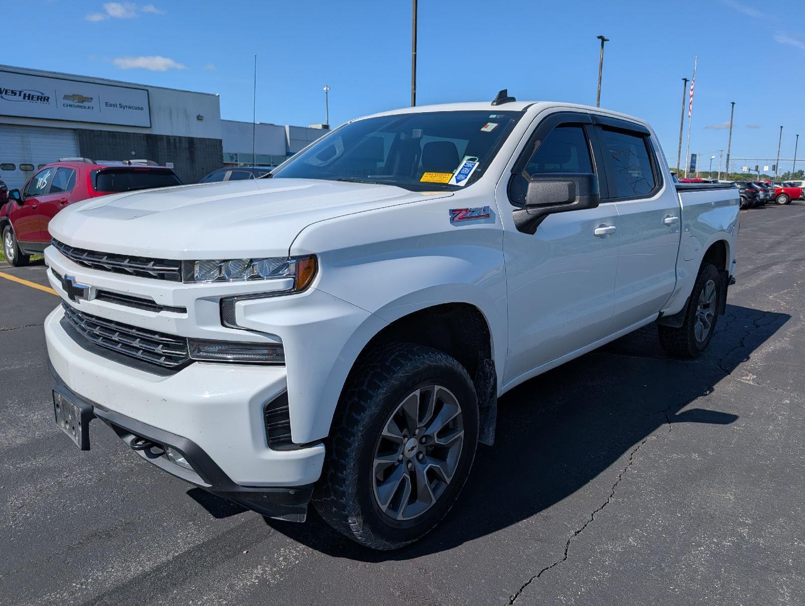 Used 2020 Summit White Chevrolet RST image 4