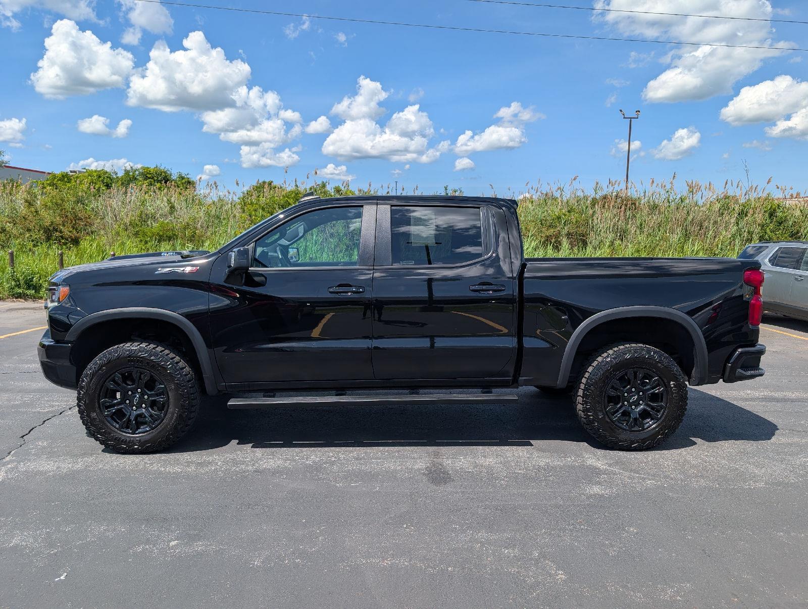 Used 2023 Black Chevrolet ZR2 image 6