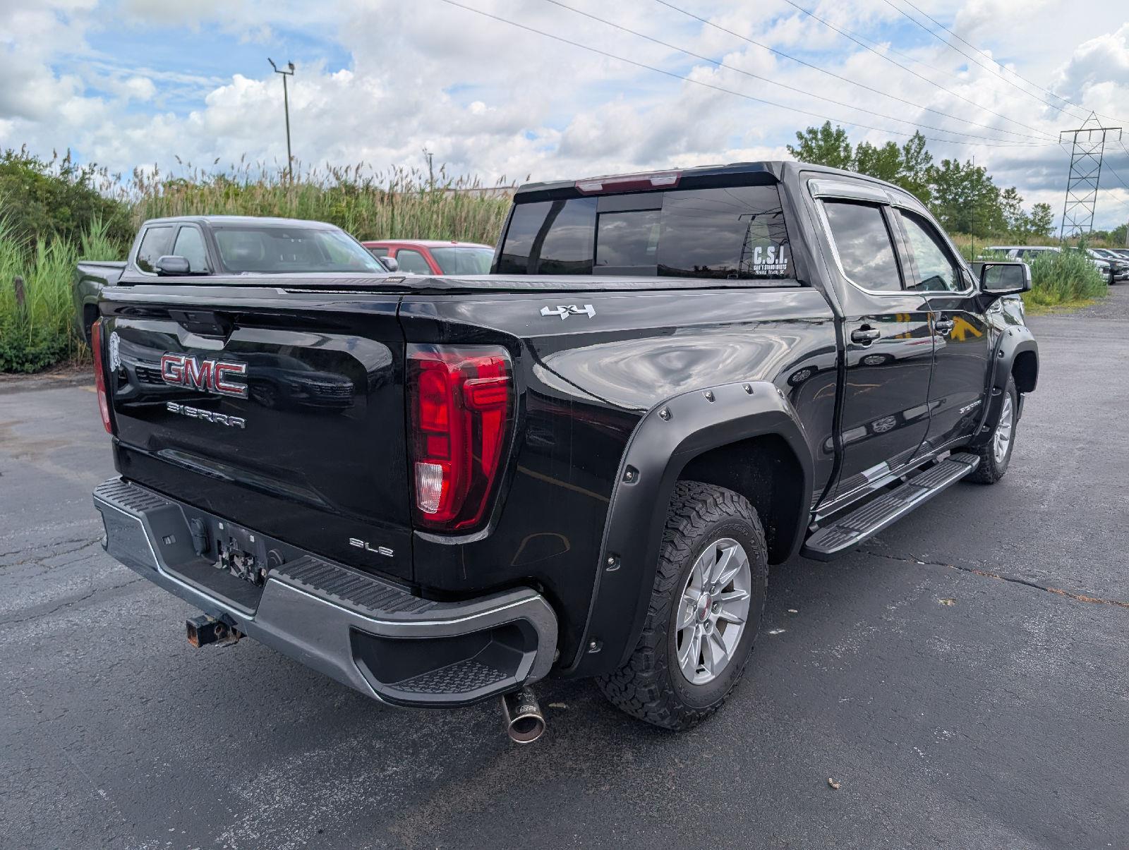 Used 2020 Onyx Black GMC SLE image 7
