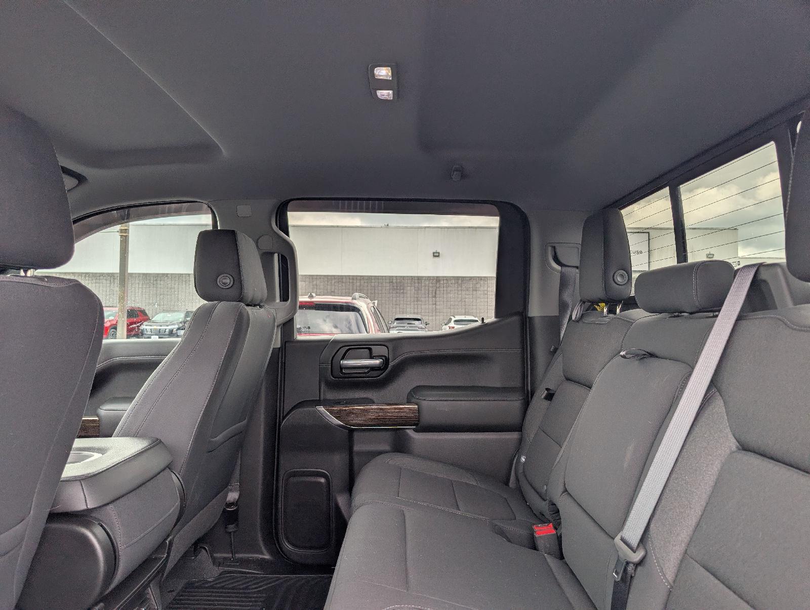 Used 2020 Onyx Black GMC SLE image 9