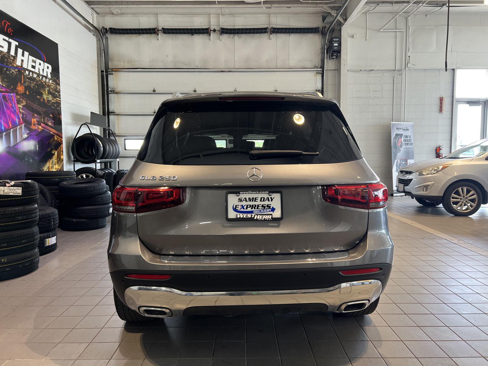 Used 2021 Mountain Grey Metallic Mercedes-Benz GLB 250 image 6