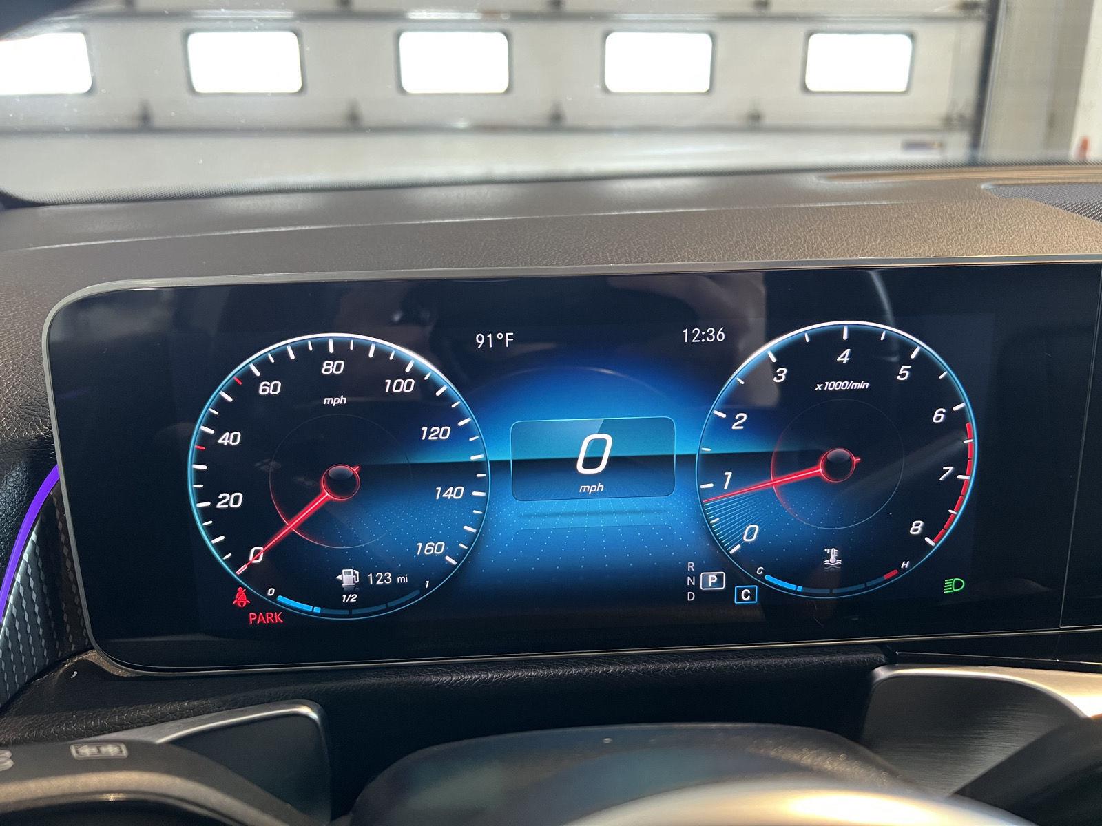 Used 2021 Mountain Grey Metallic Mercedes-Benz GLB 250 image 16