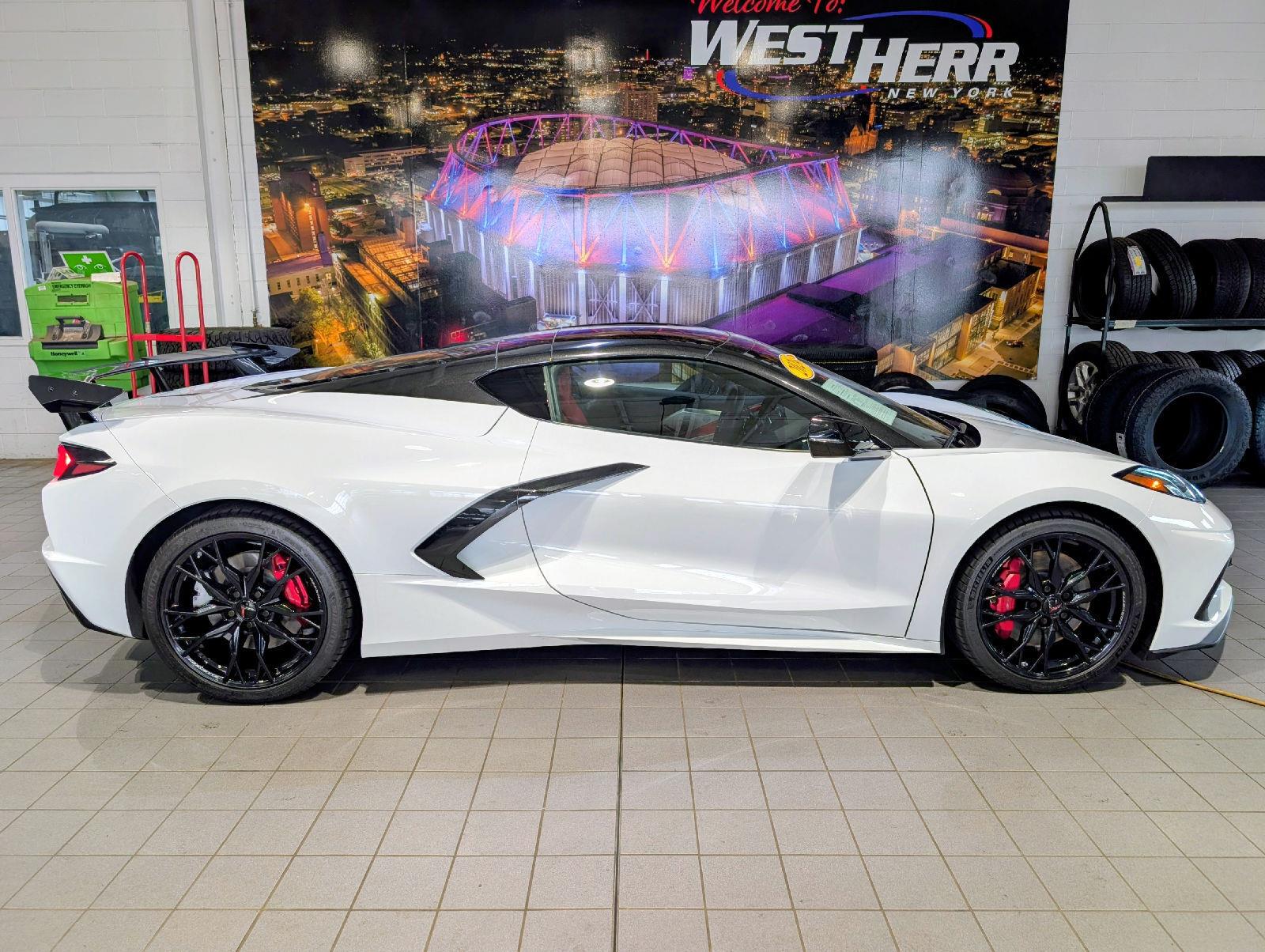 Used 2024 Arctic White Chevrolet 2LT image 9