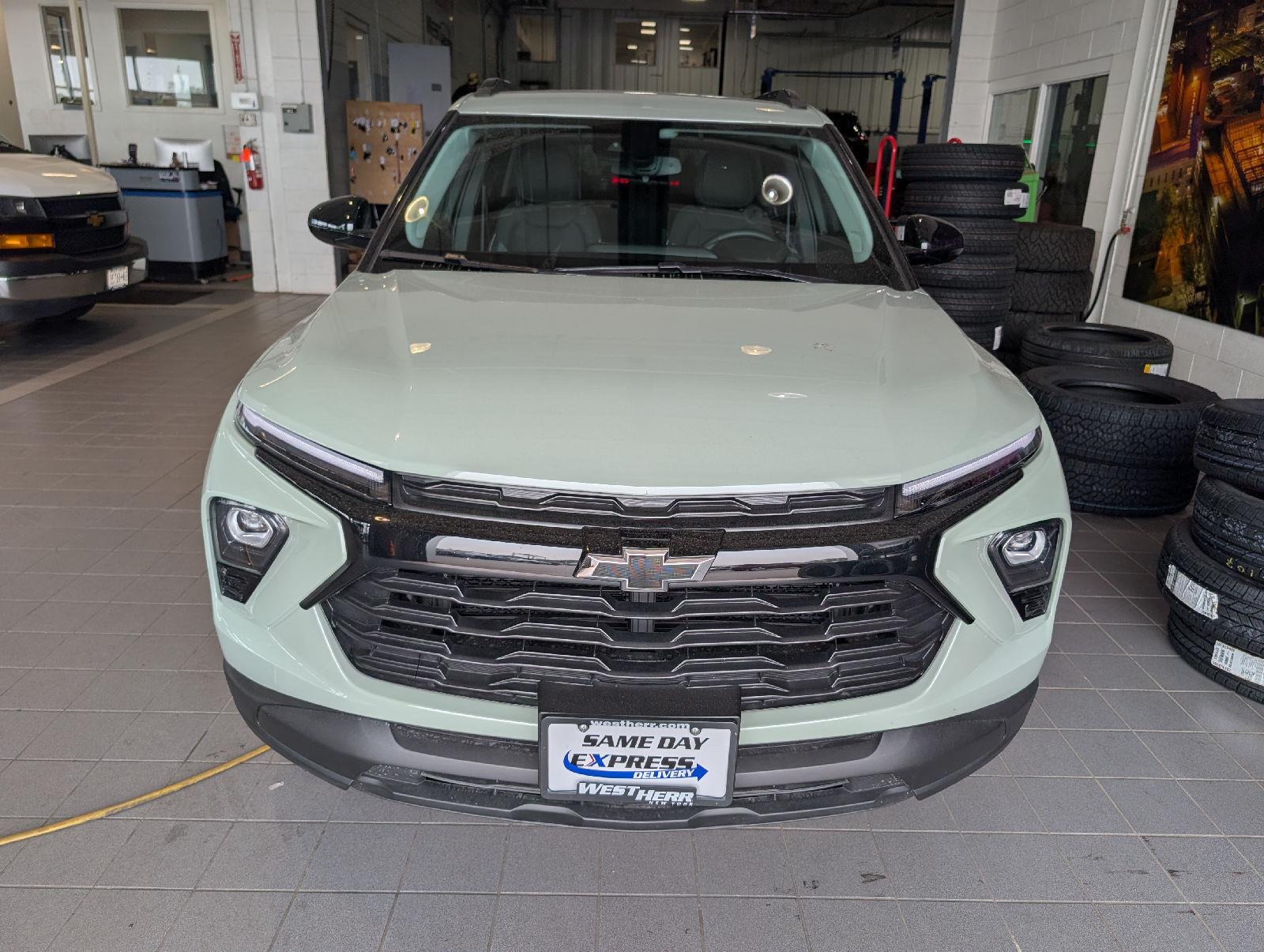 Used 2026 Green Chevrolet LT image 2