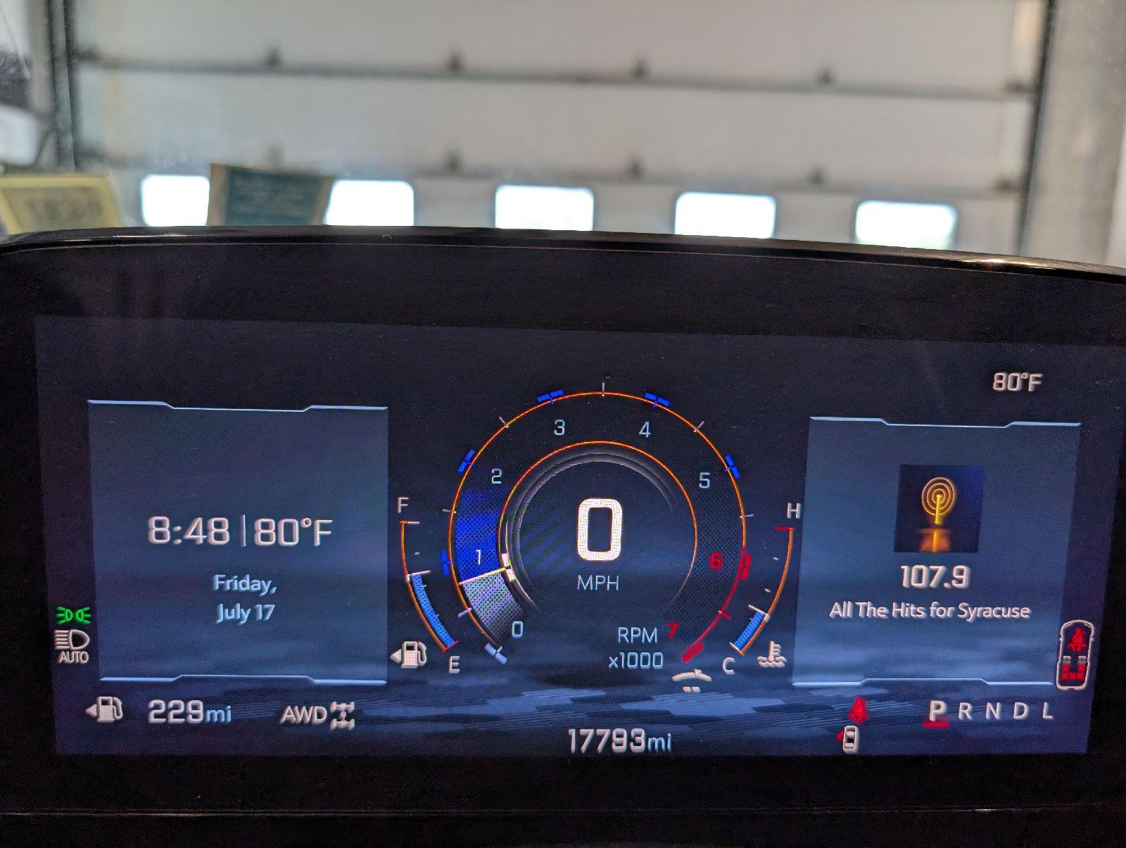 Used 2025 Summit White Chevrolet LT image 21