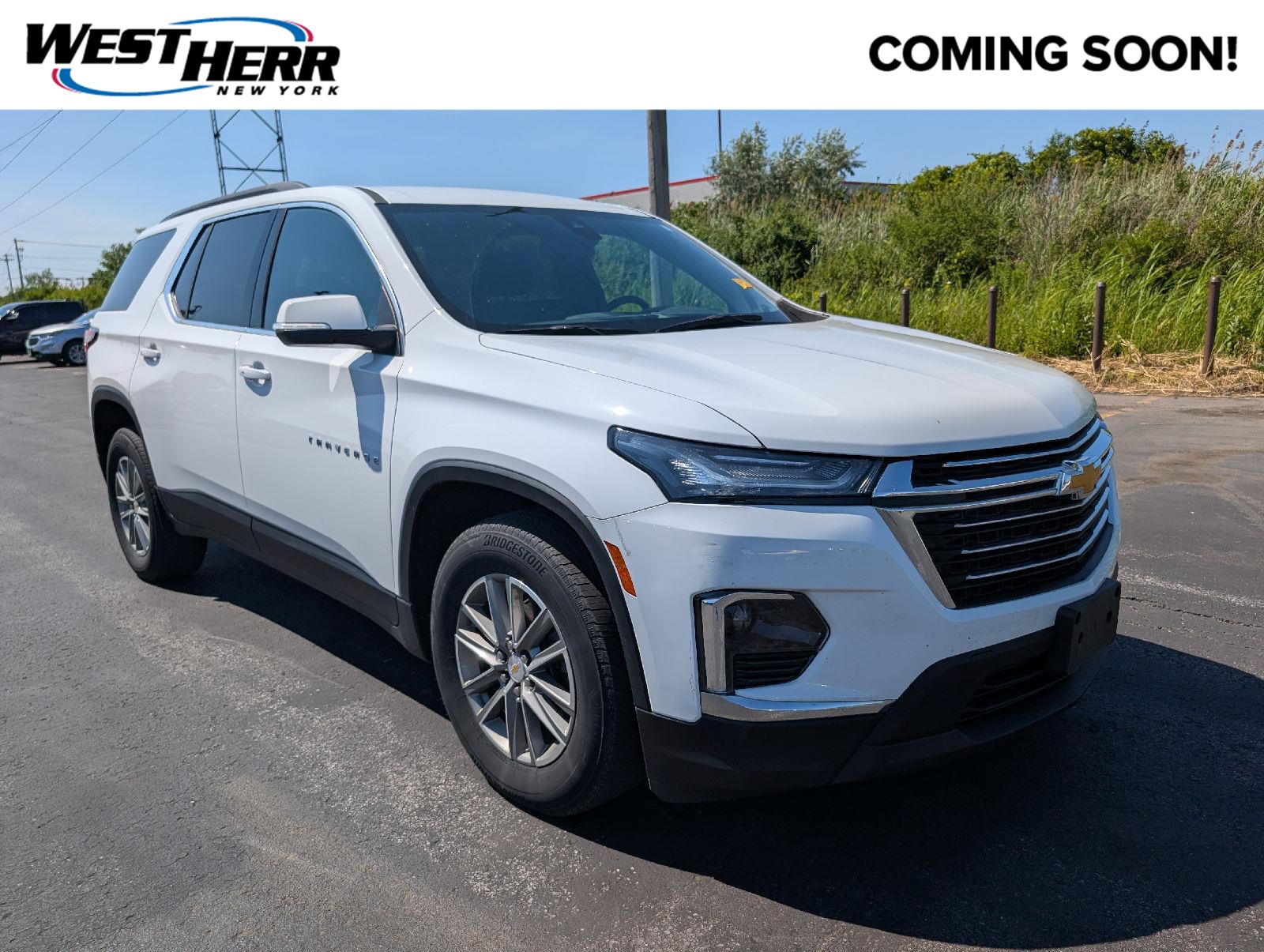 Summit White 2023 Chevrolet Traverse SUV / Crossover Four-Wheel Drive 9-Speed Automatic