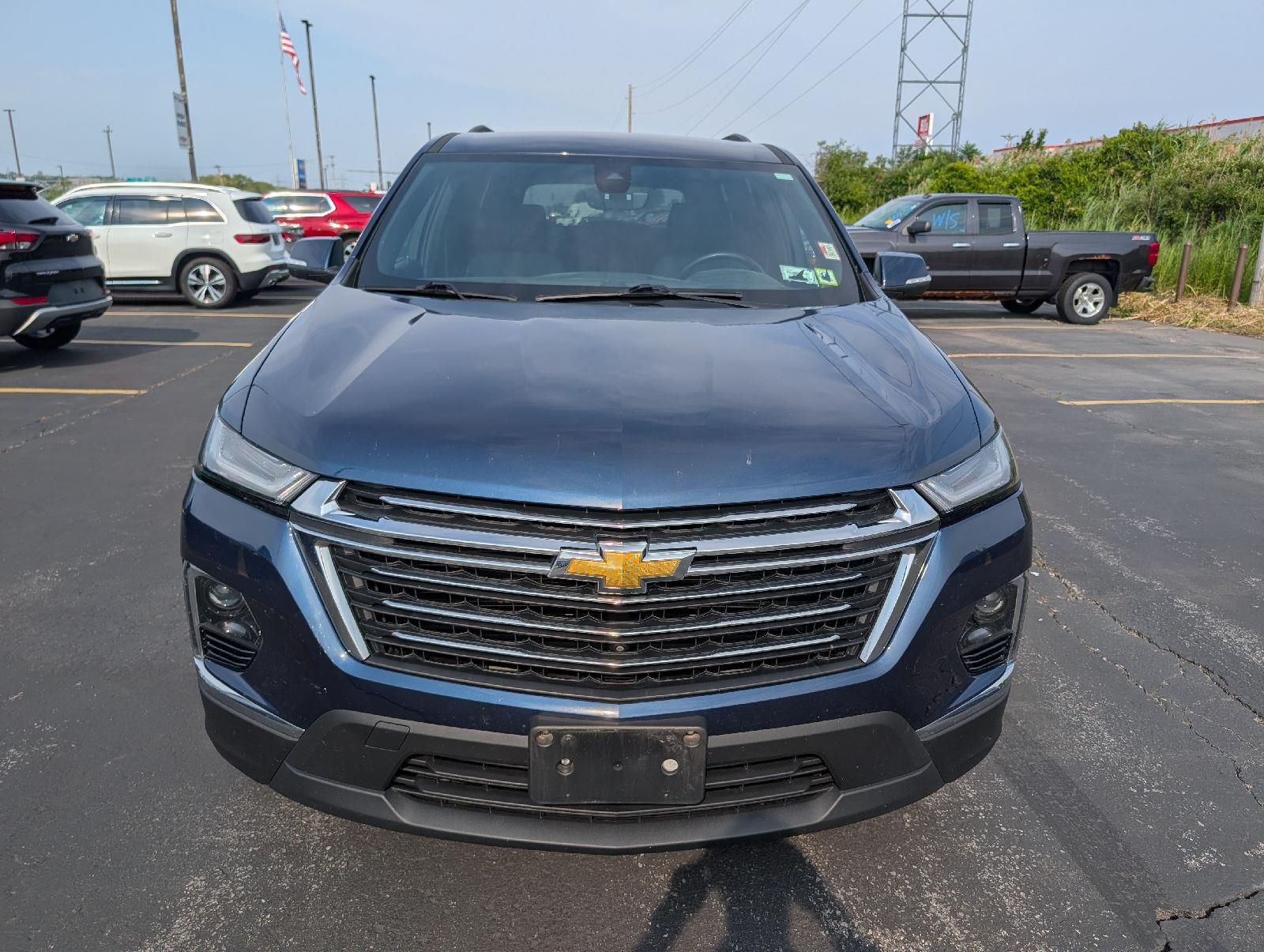 Used 2023 Northsky Blue Metallic Chevrolet LT Cloth image 2