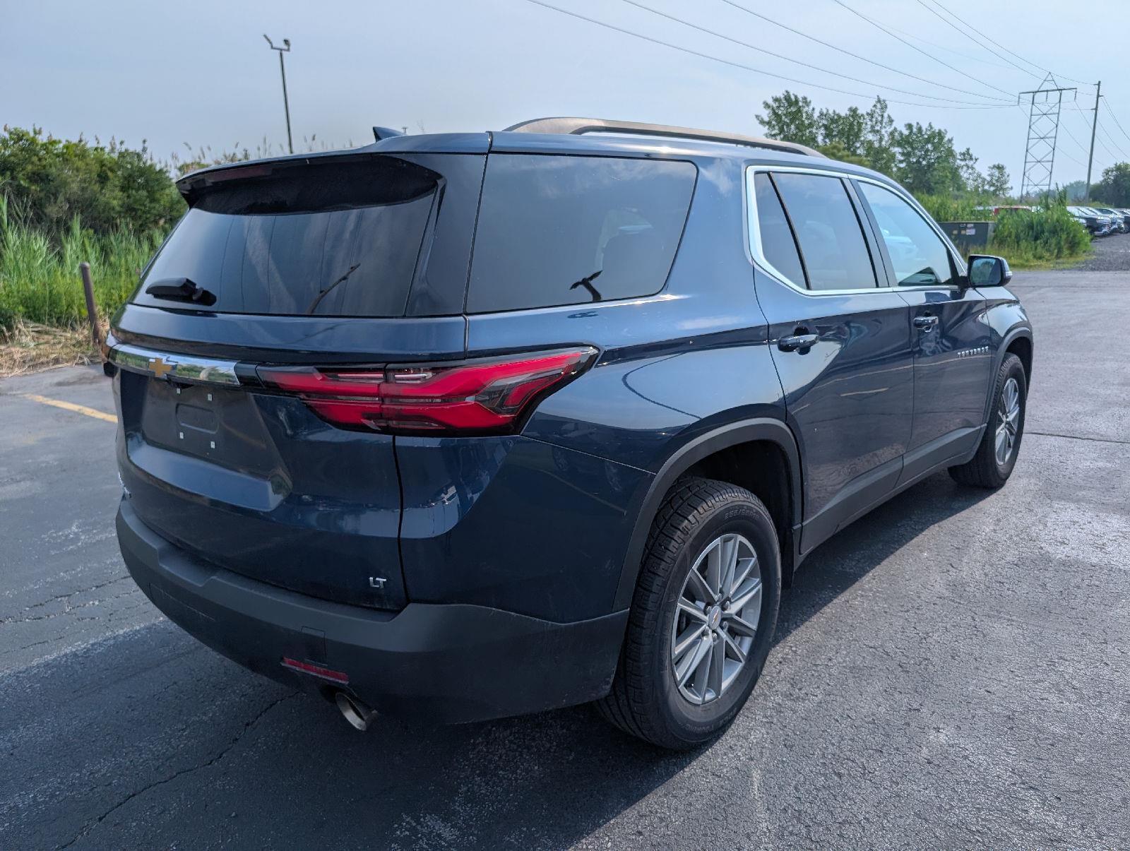 Used 2023 Northsky Blue Metallic Chevrolet LT Cloth image 8