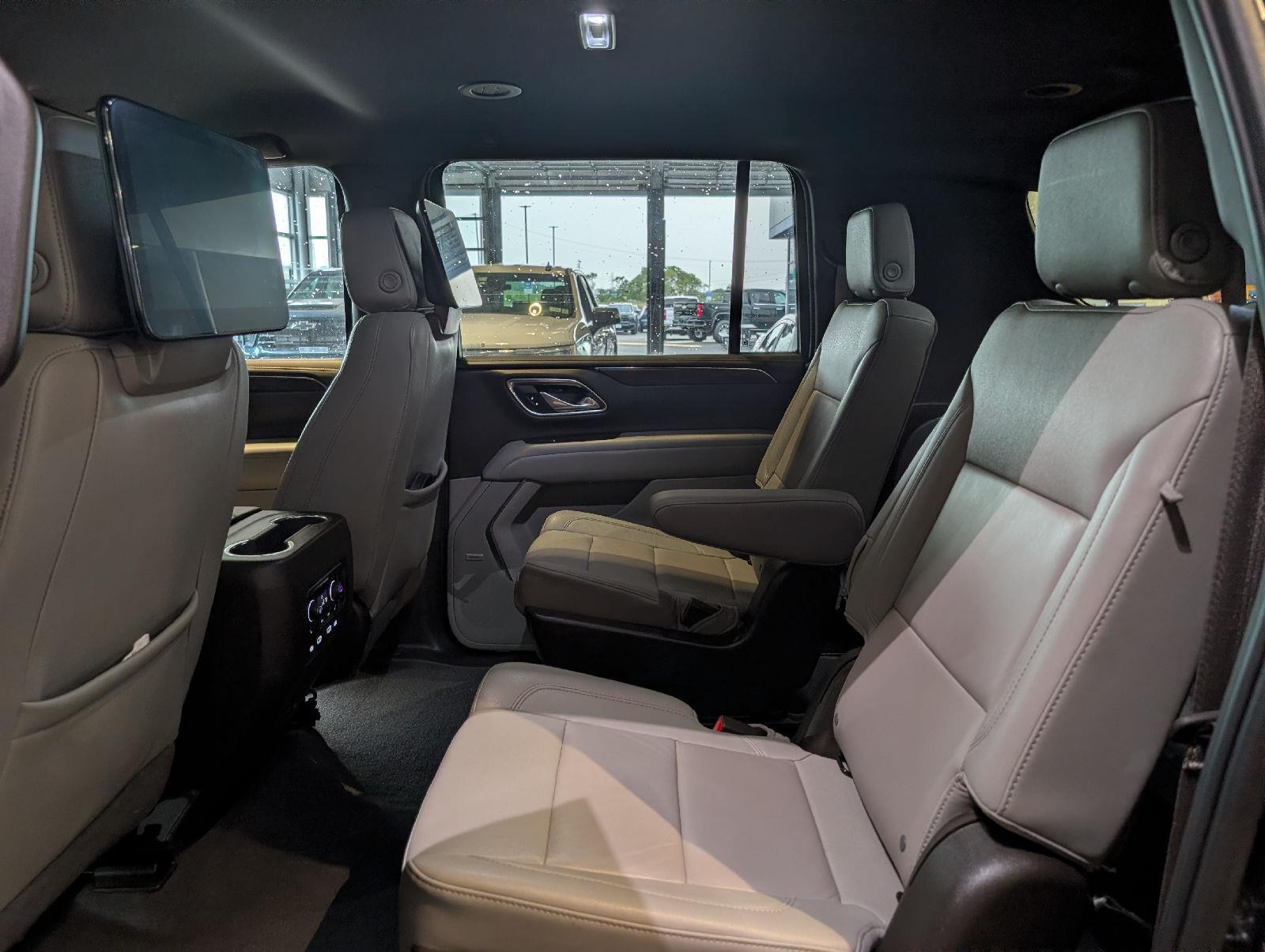 Used 2024 Midnight Blue Metallic Chevrolet Z71 image 23