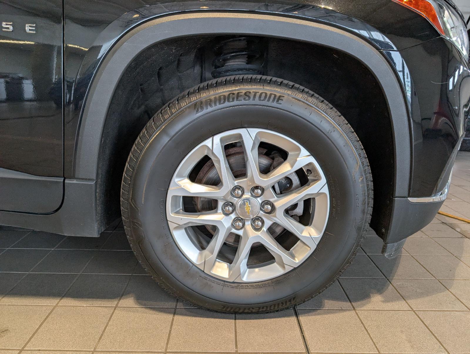 Used 2020 Mosaic Black Metallic Chevrolet LT Cloth image 10