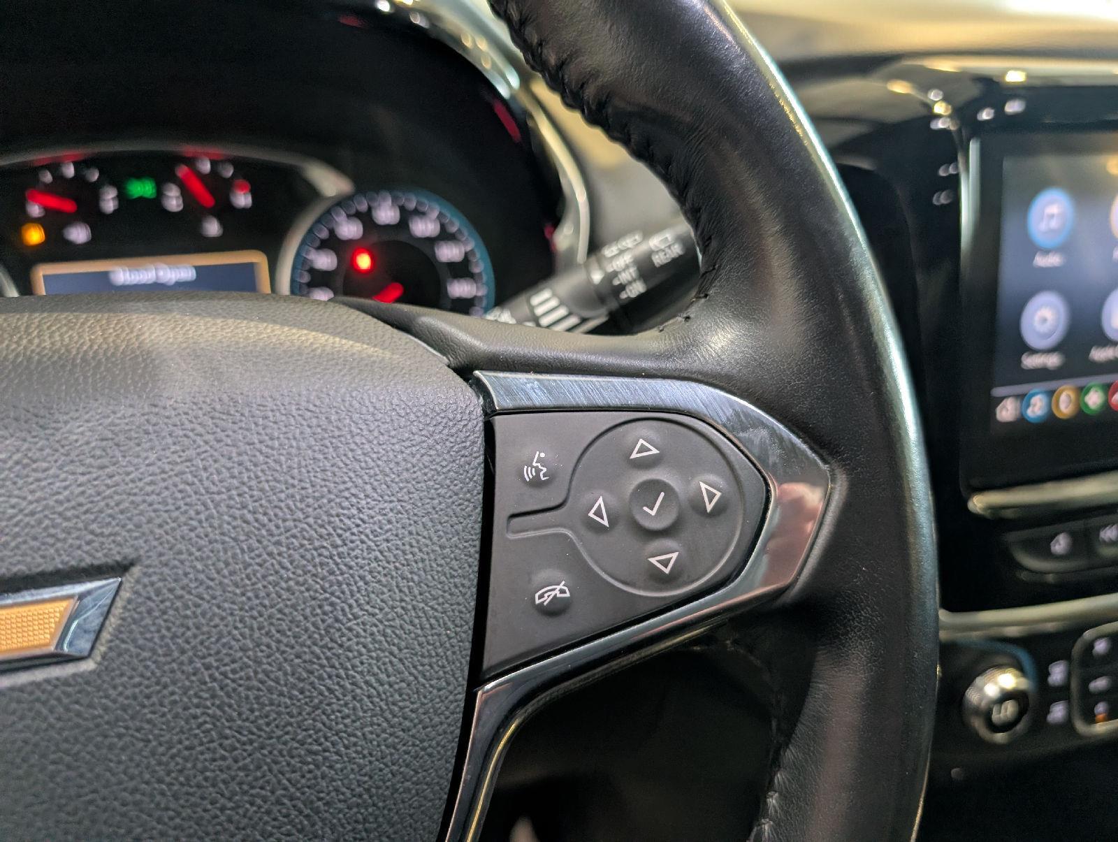 Used 2020 Mosaic Black Metallic Chevrolet LT Cloth image 22