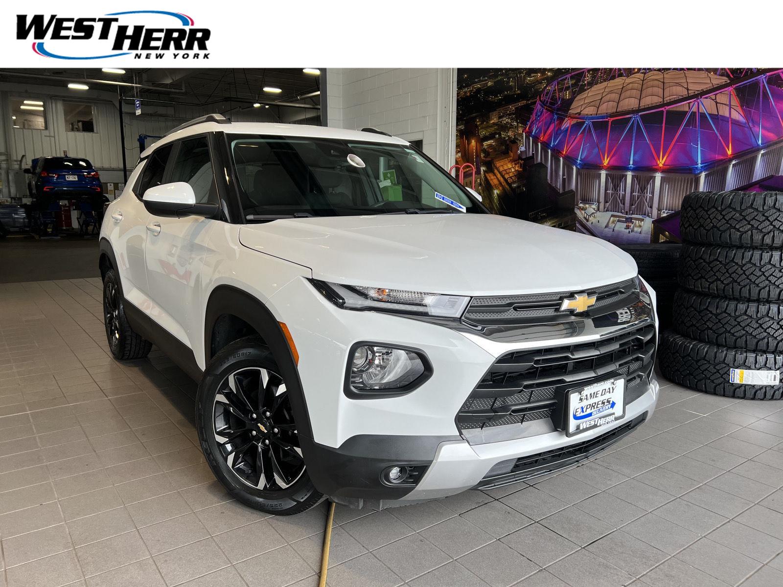 Summit White 2022 Chevrolet Trailblazer SUV / Crossover Front-Wheel Drive Continuously Variable Transmission