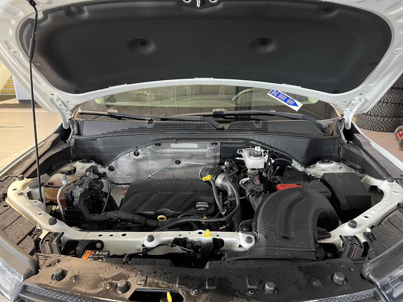 Used 2022 Summit White Chevrolet LT image 10