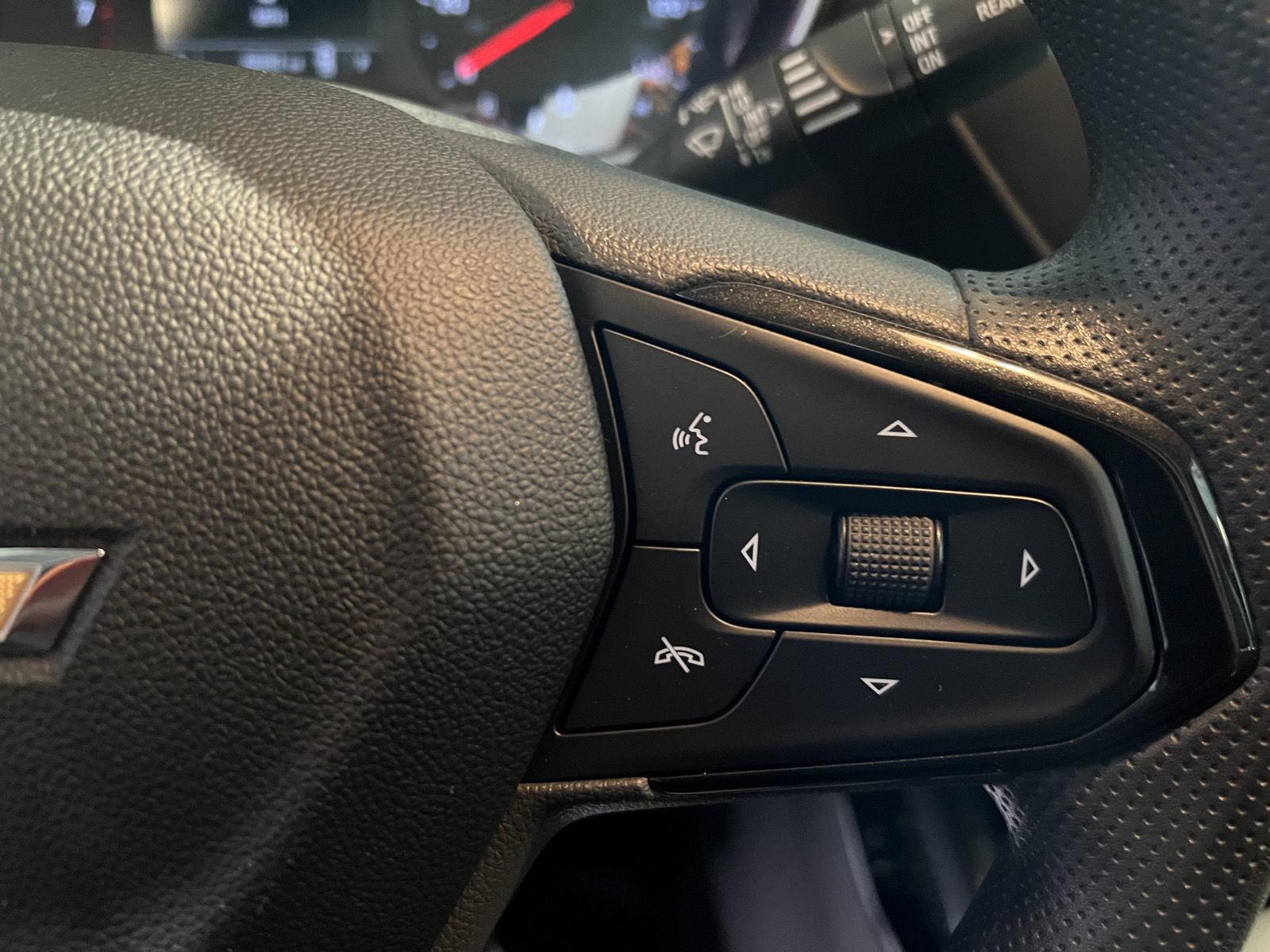 Used 2022 Summit White Chevrolet LT image 17