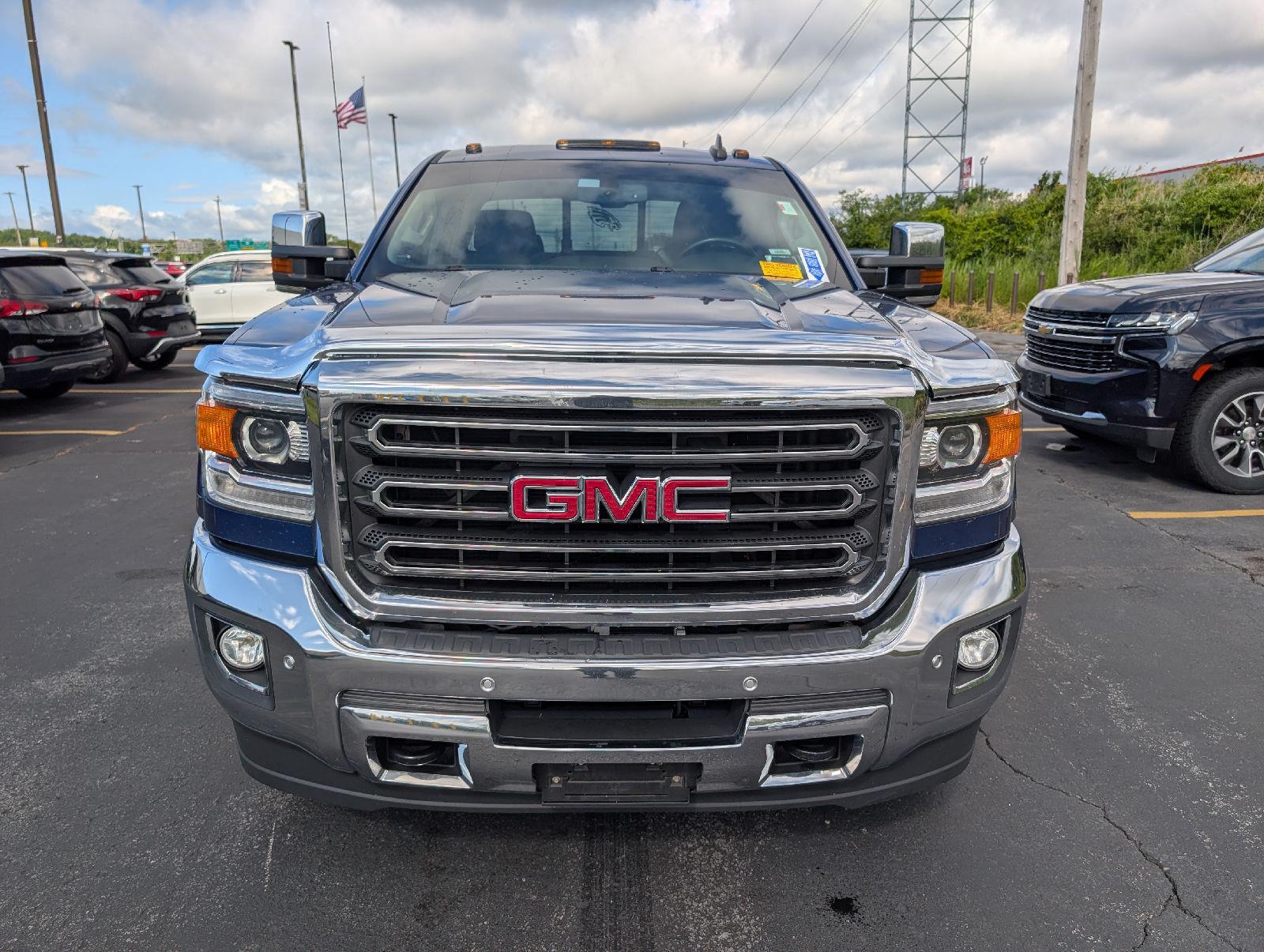 Used 2018 Stone Blue Metallic GMC SLT image 2