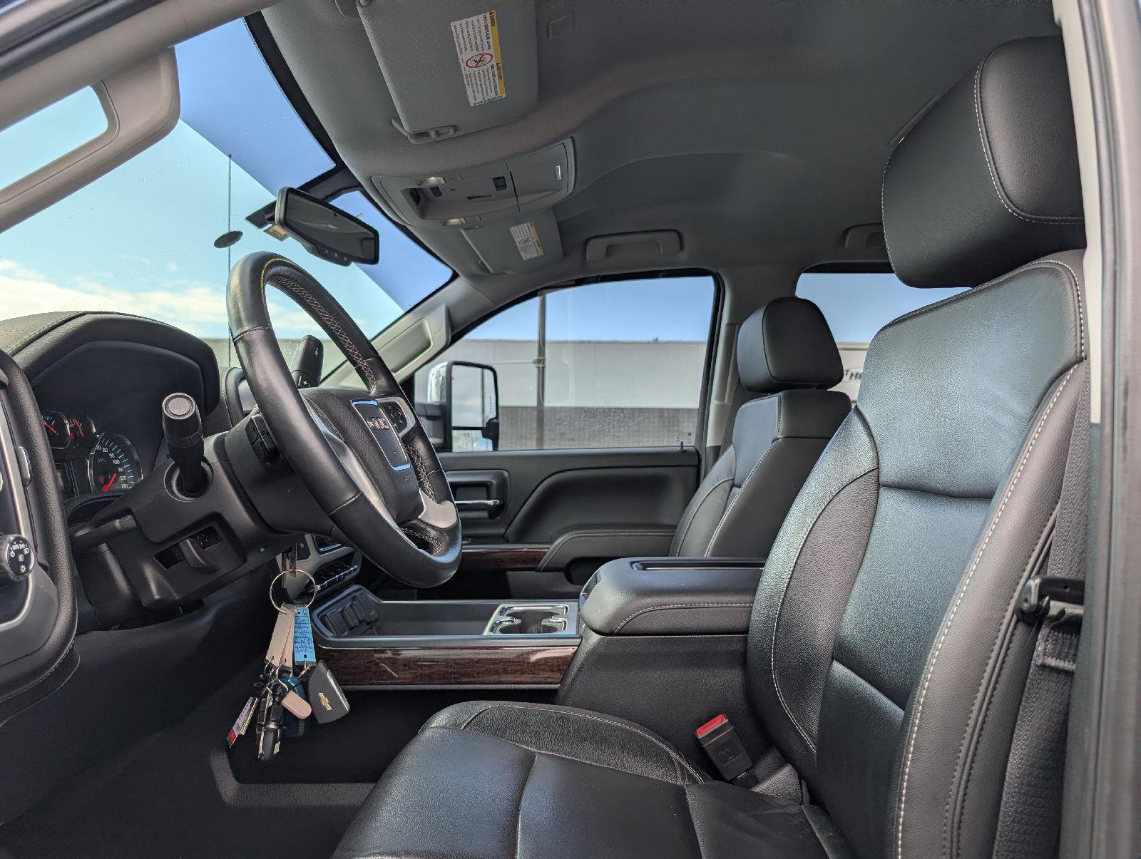Used 2018 Stone Blue Metallic GMC SLT image 9