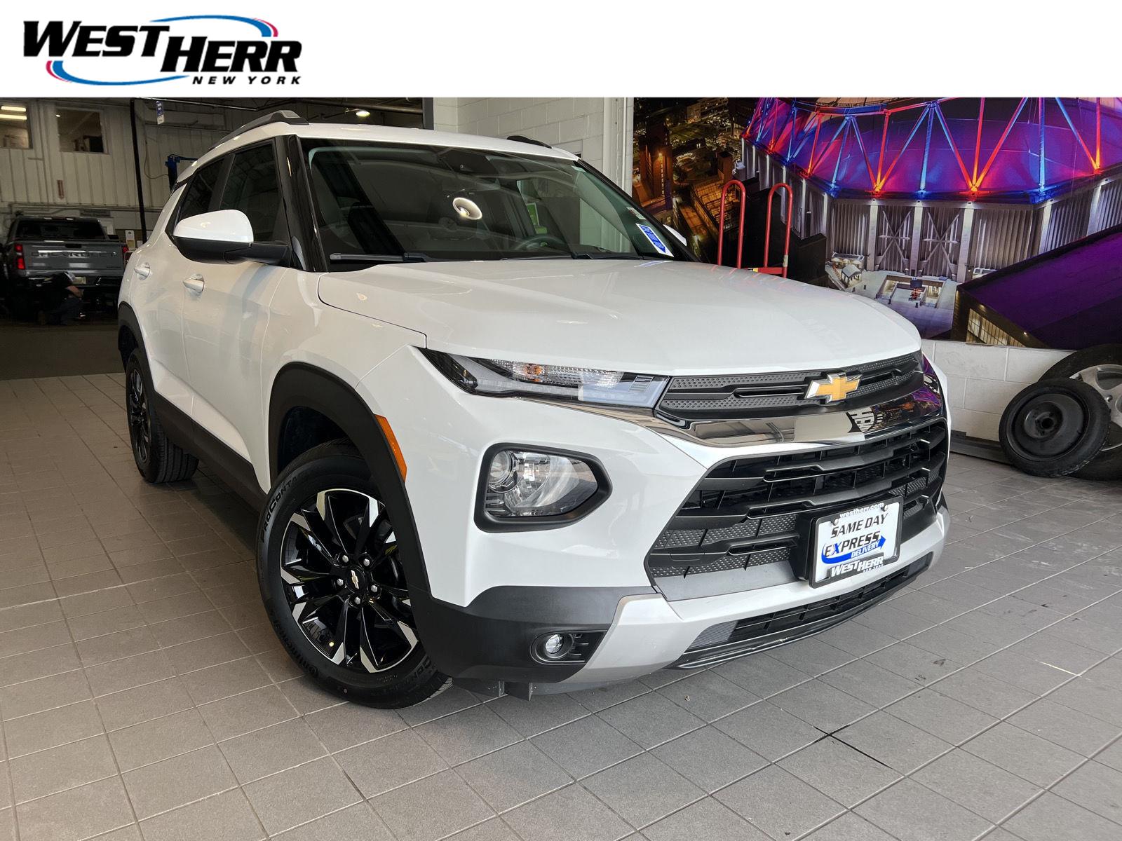 Summit White 2023 Chevrolet Trailblazer SUV / Crossover Front-Wheel Drive Continuously Variable Transmission