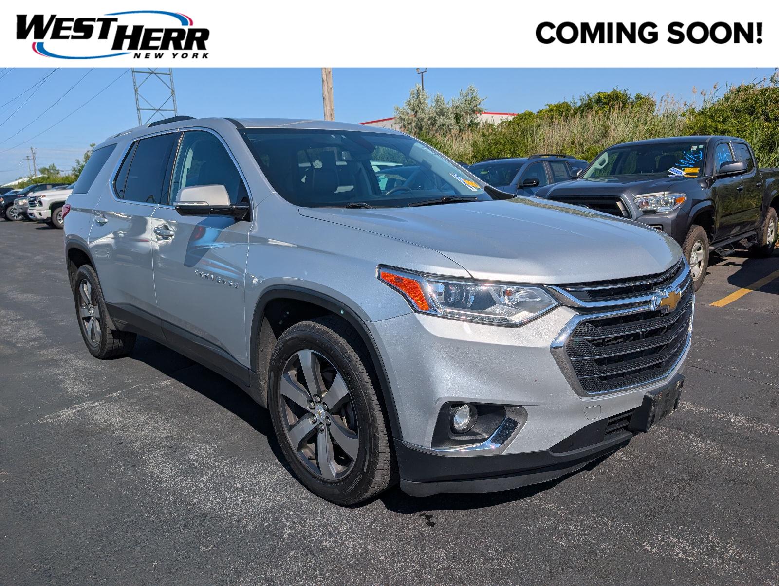 Silver Ice Metallic 2018 Chevrolet Traverse SUV / Crossover Four-Wheel Drive 9-Speed Automatic