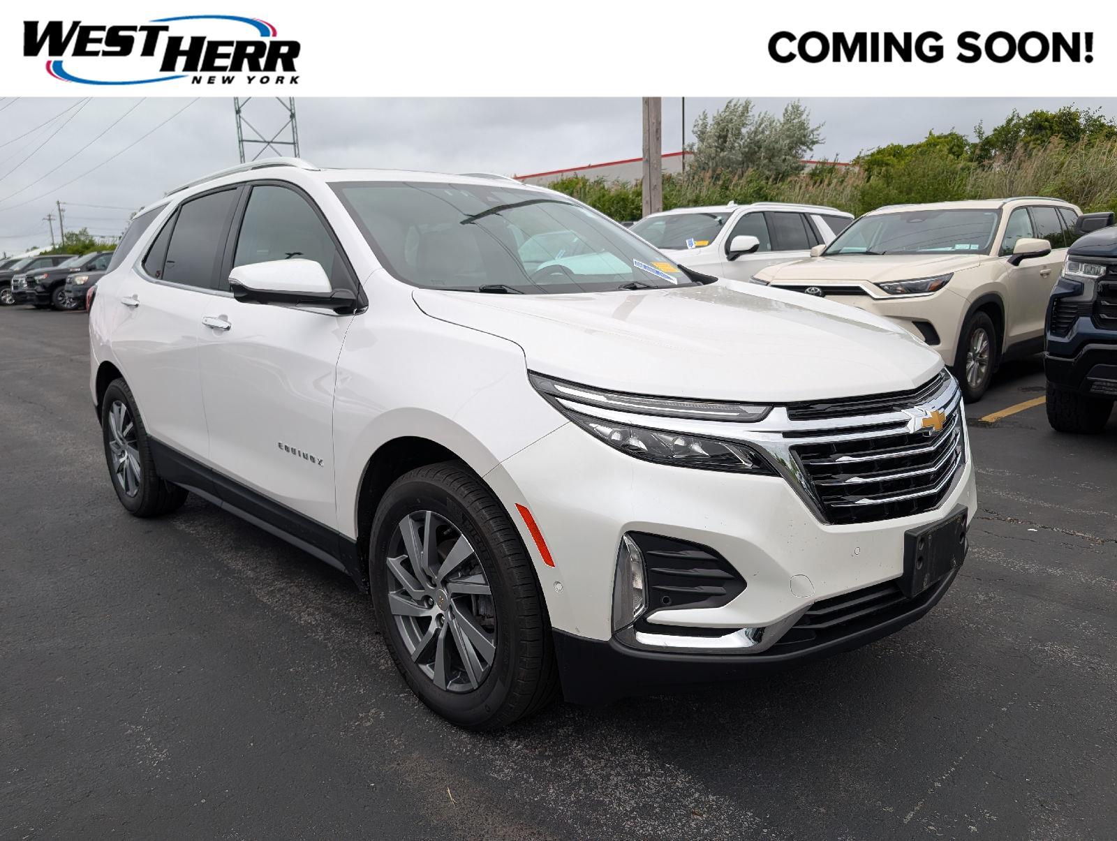 White (Iridescent Pearl Tricoat) 2024 Chevrolet Equinox SUV / Crossover Four-Wheel Drive 6-Speed Automatic