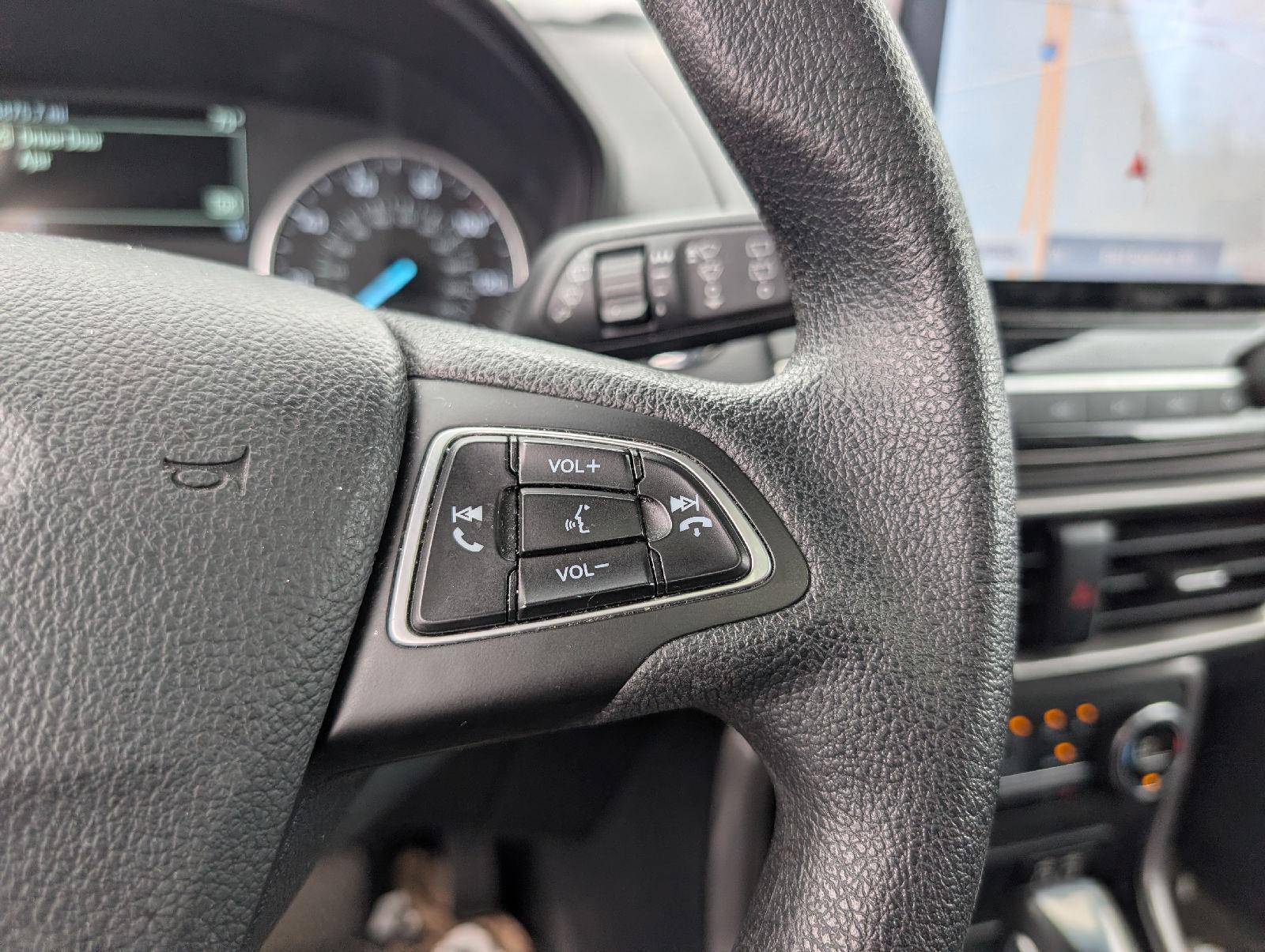 Used 2021 Lightning Blue Ford SE image 13