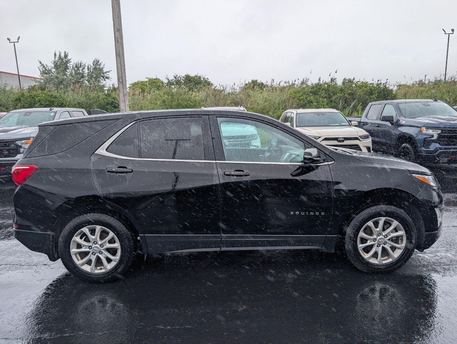 Used 2018 Mosaic Black Metallic Chevrolet LT image 8