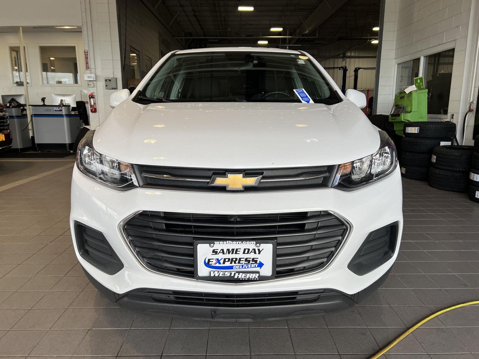 Used 2020 Summit White Chevrolet LS image 23