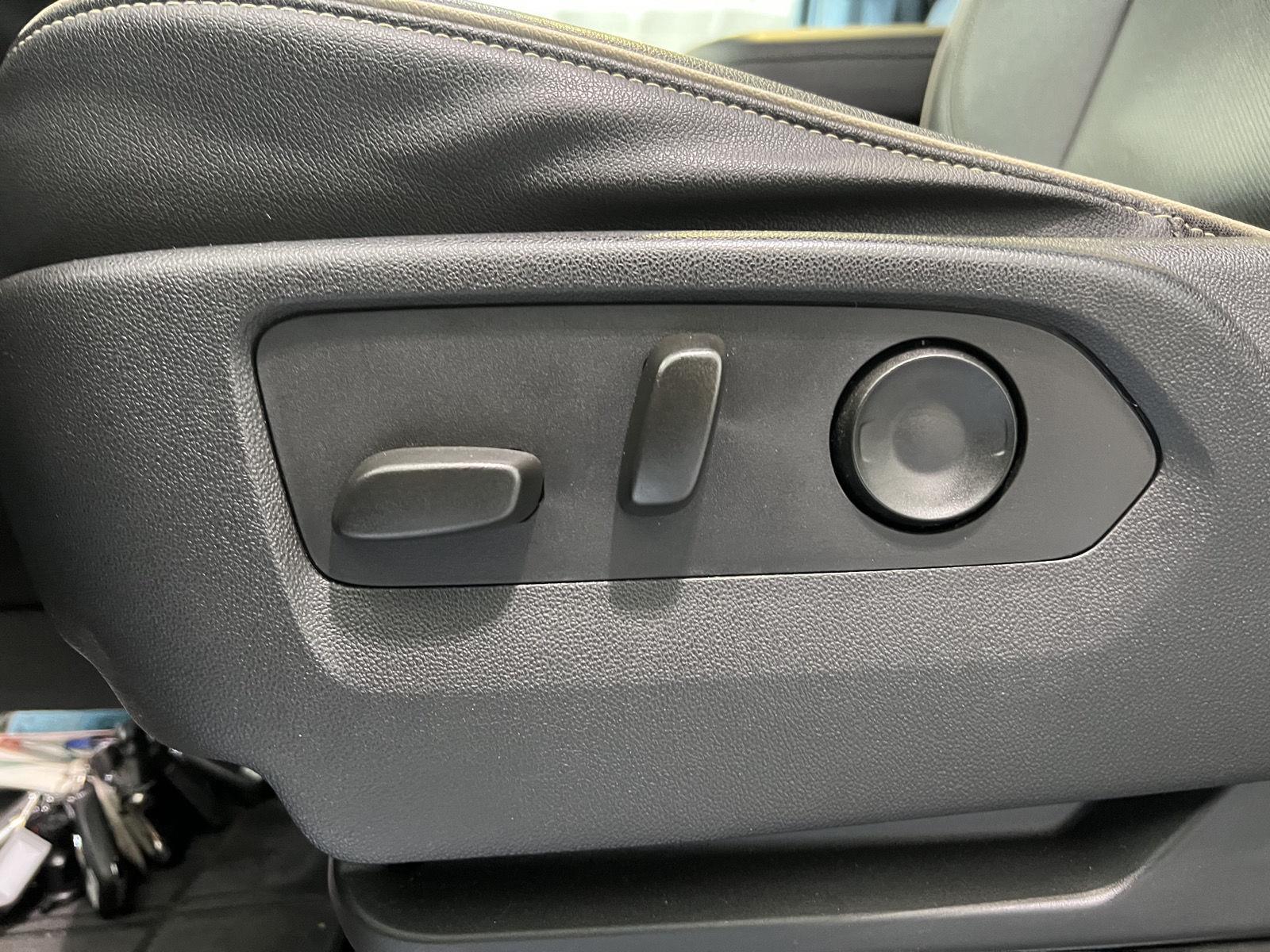 Used 2023 Summit White Chevrolet Premier image 19