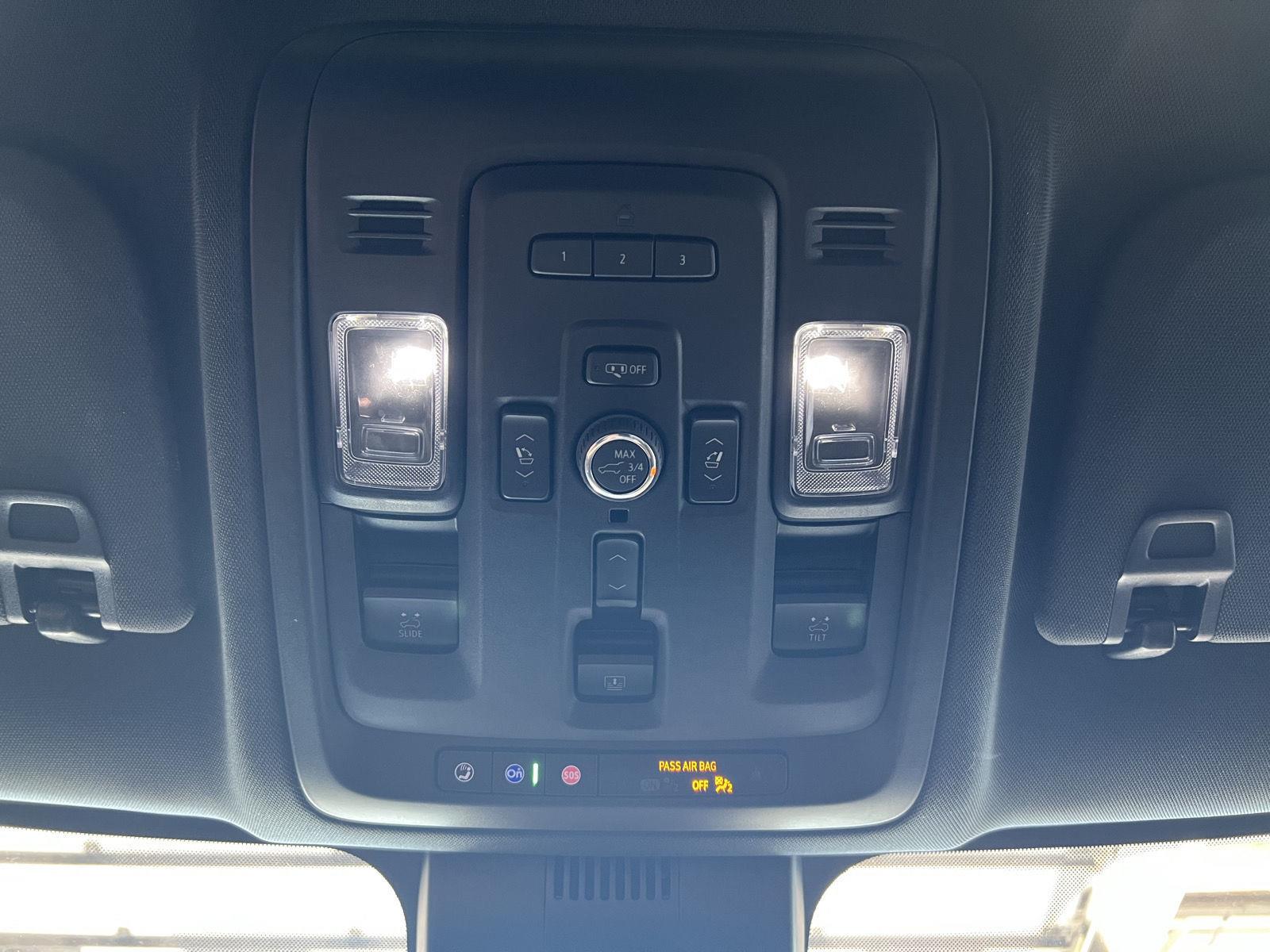 Used 2023 Summit White Chevrolet Premier image 18