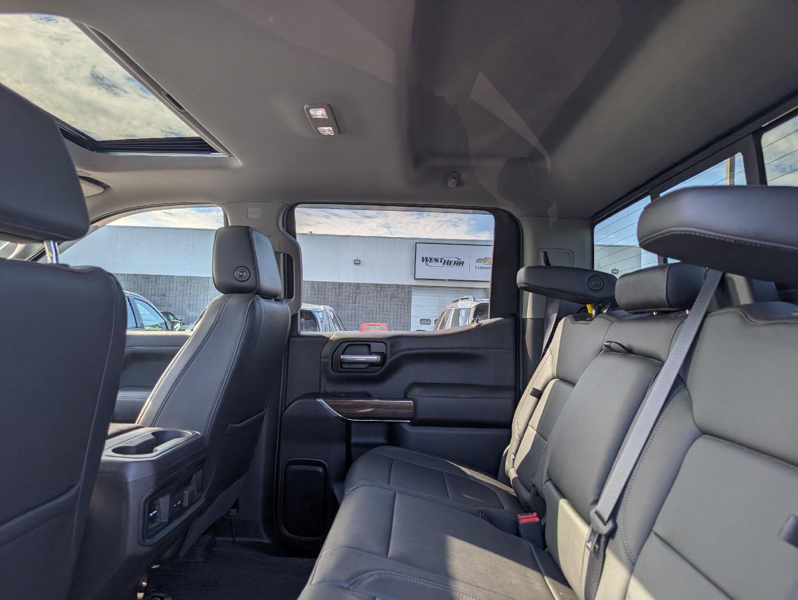 Used 2021 Northsky Blue Metallic Chevrolet RST image 9