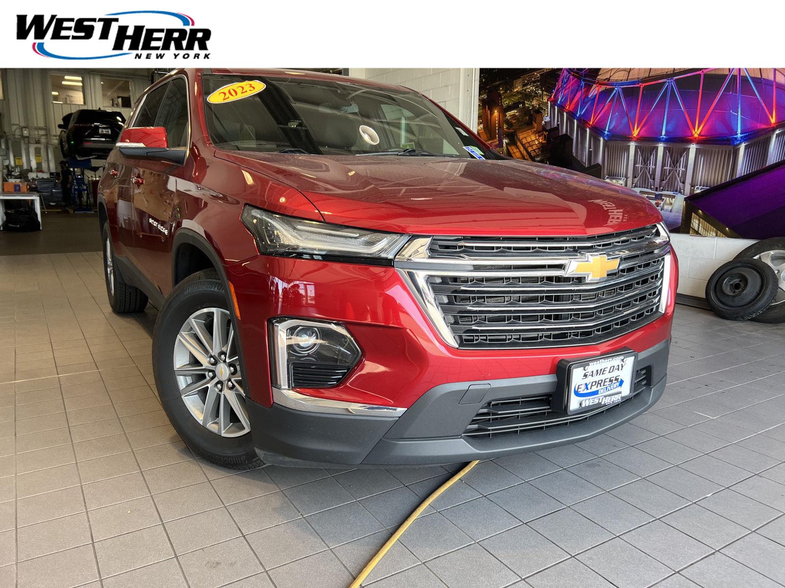  2023 Chevrolet Traverse LT Cloth AWD   