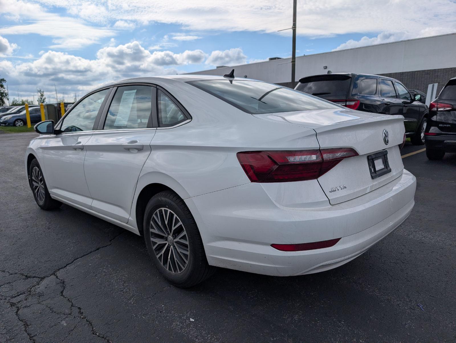 Used 2021 Pure White Volkswagen S image 5