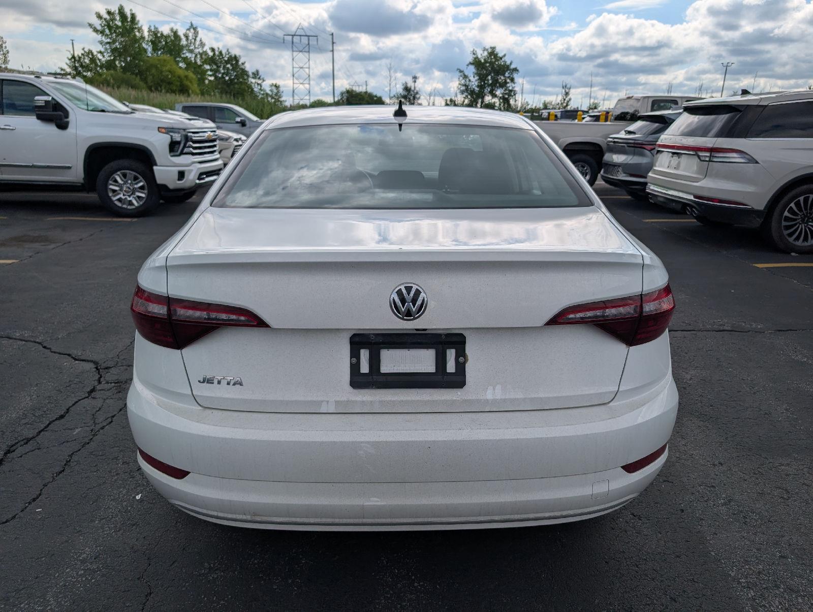 Used 2021 Pure White Volkswagen S image 6