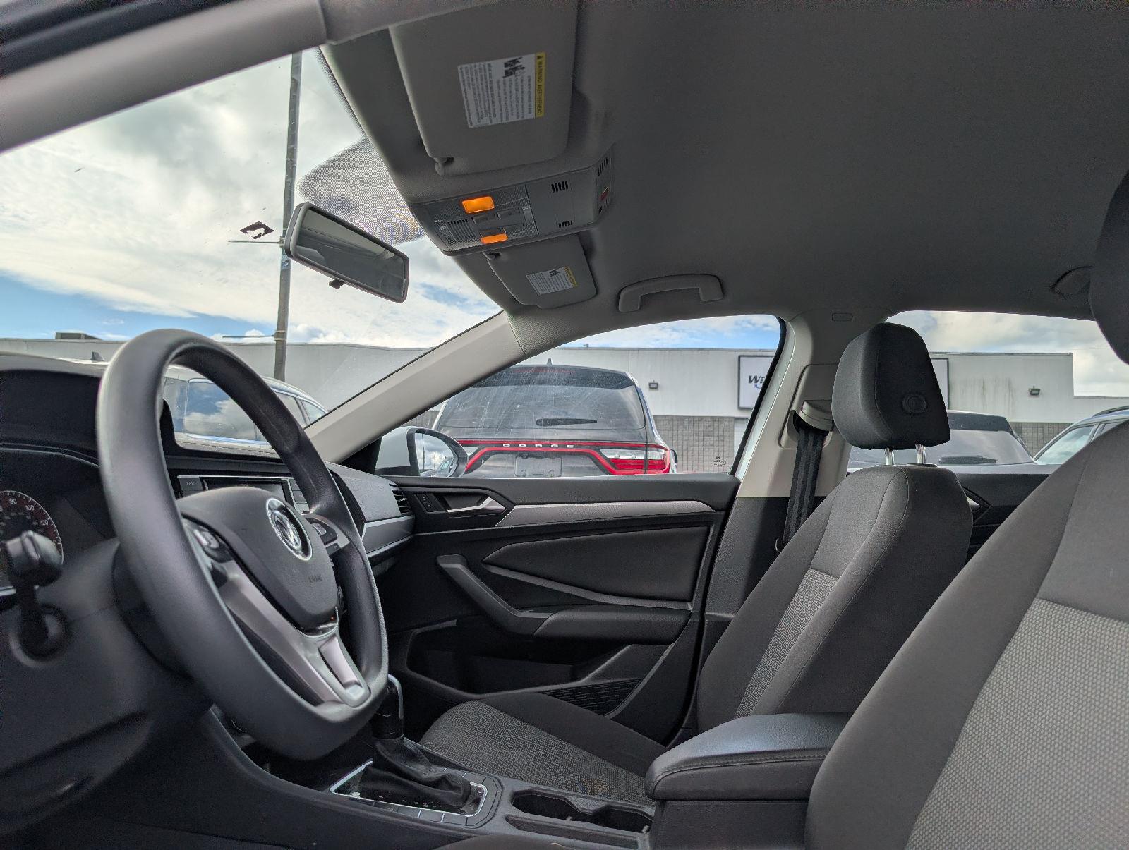 Used 2021 Pure White Volkswagen S image 8