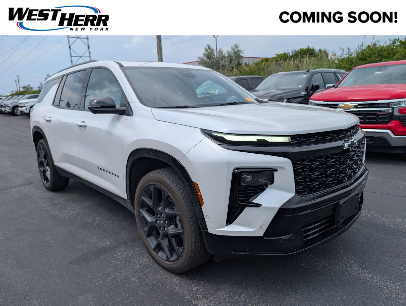 White (Iridescent Pearl Tricoat) 2024 Chevrolet Traverse SUV / Crossover Four-Wheel Drive 8-Speed Automatic