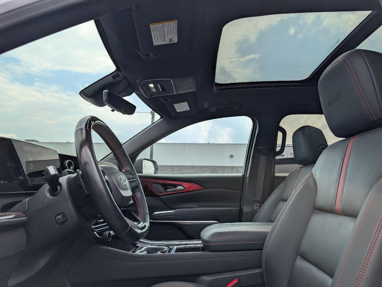 Used 2024 Iridescent Pearl Tricoat Chevrolet AWD RS image 8