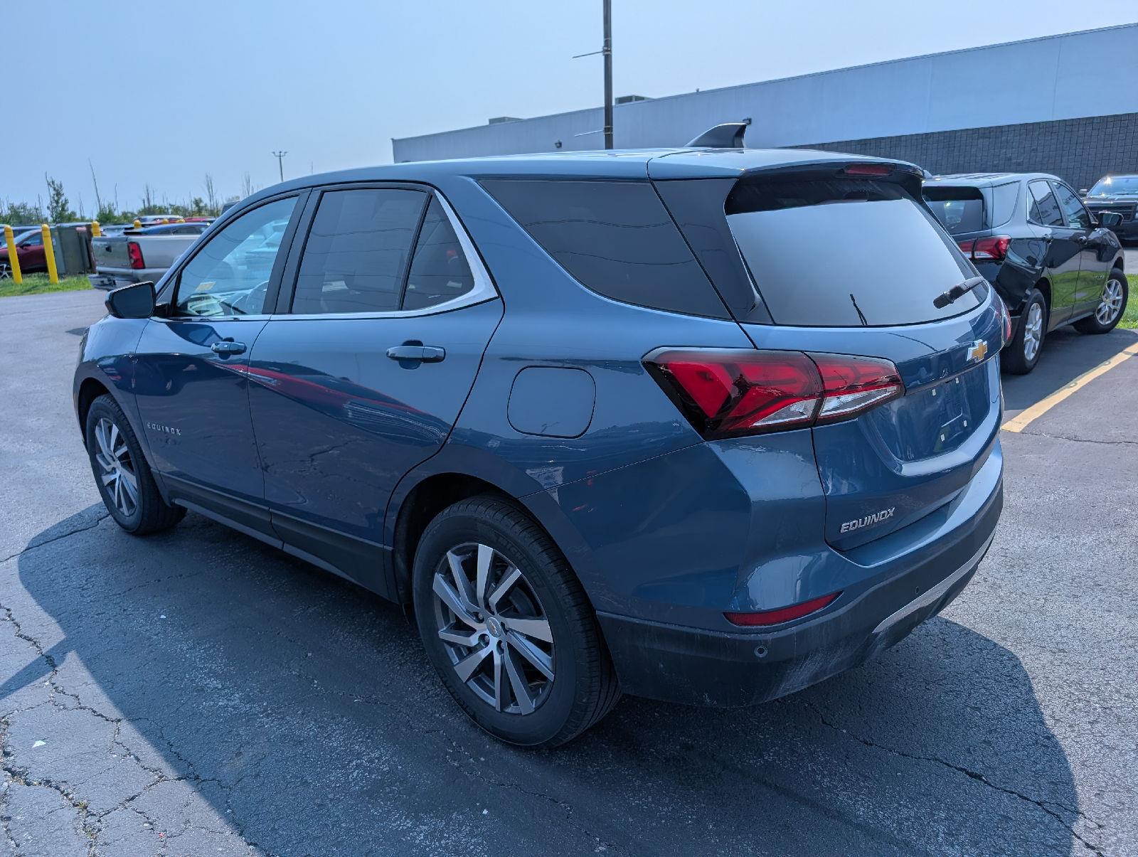 Used 2024 Lakeshore Blue Metallic Chevrolet LT image 5