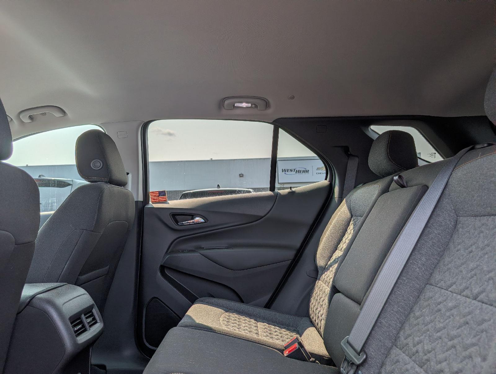 Used 2024 Lakeshore Blue Metallic Chevrolet LT image 9