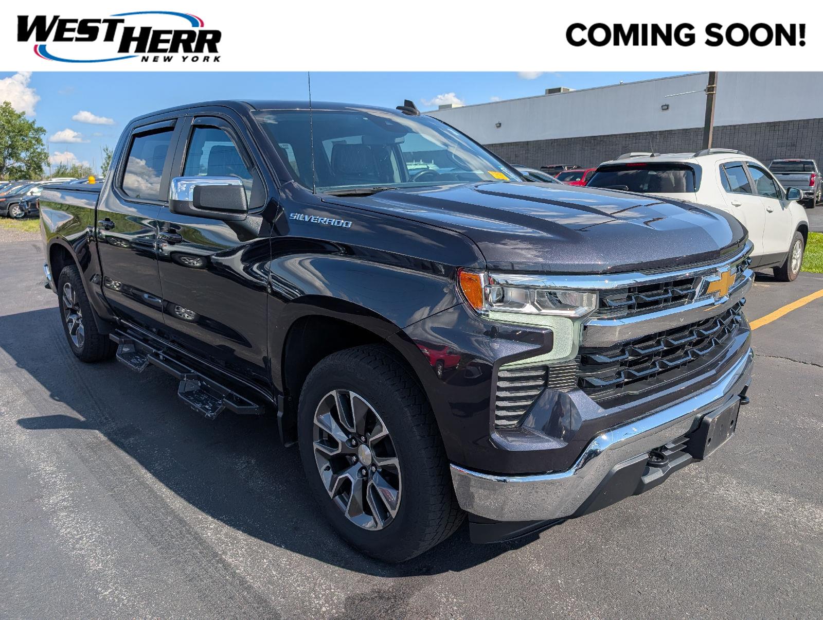 Dark Ash Metallic 2022 Chevrolet Silverado 1500 Pickup Truck Four-Wheel Drive 8-Speed Automatic