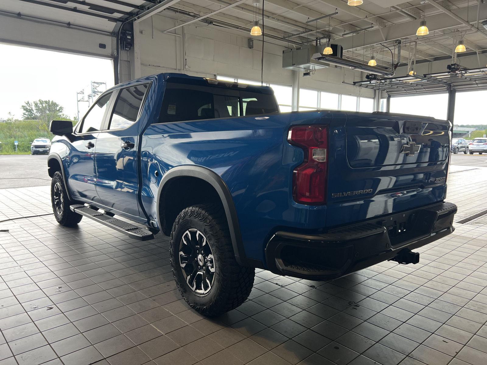 Used 2022 Glacier Blue Metallic Chevrolet ZR2 image 6