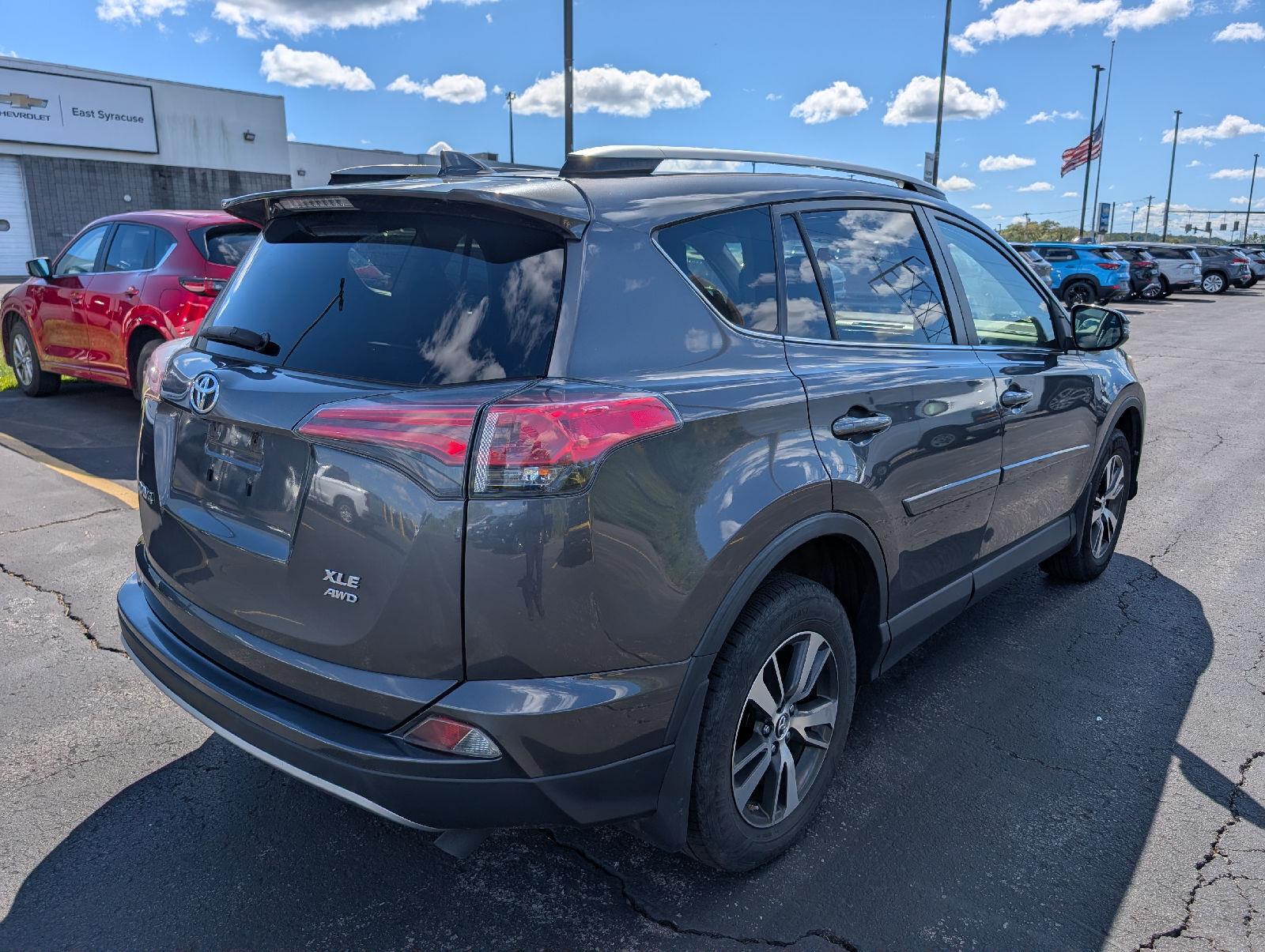 Used 2018 Magnetic Gray Metallic Toyota XLE image 8
