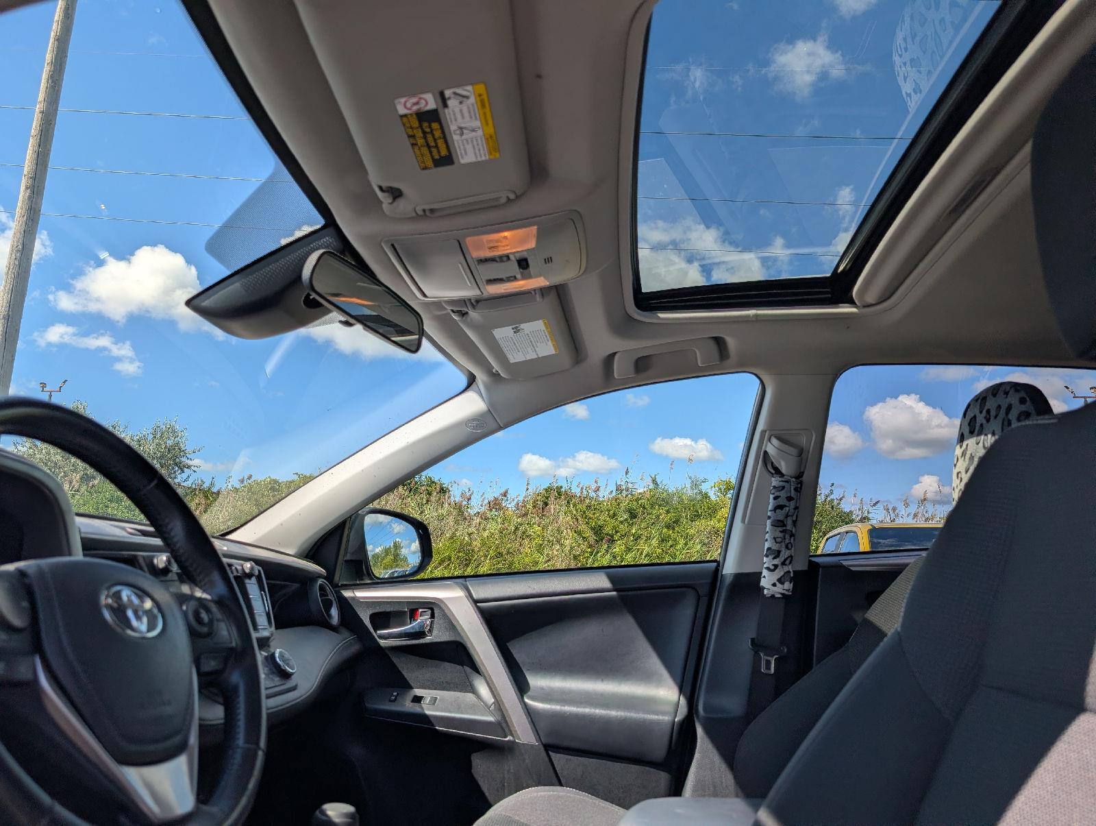 Used 2018 Magnetic Gray Metallic Toyota XLE image 10
